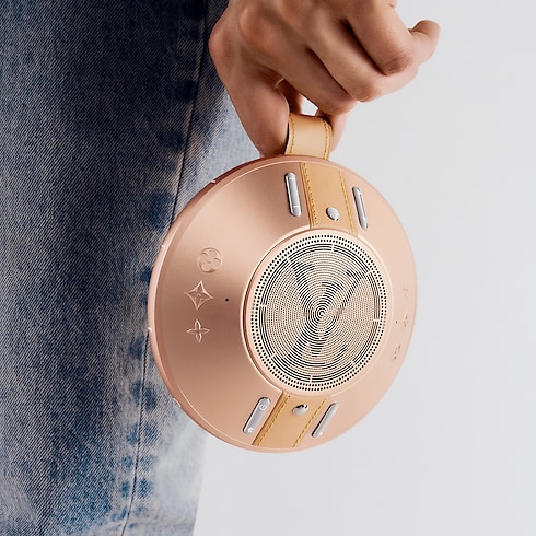 Relojería Relojes conectados
Altavoz LV Nanograma Copper
| Louis Vuitton ® (Ampliar producto)