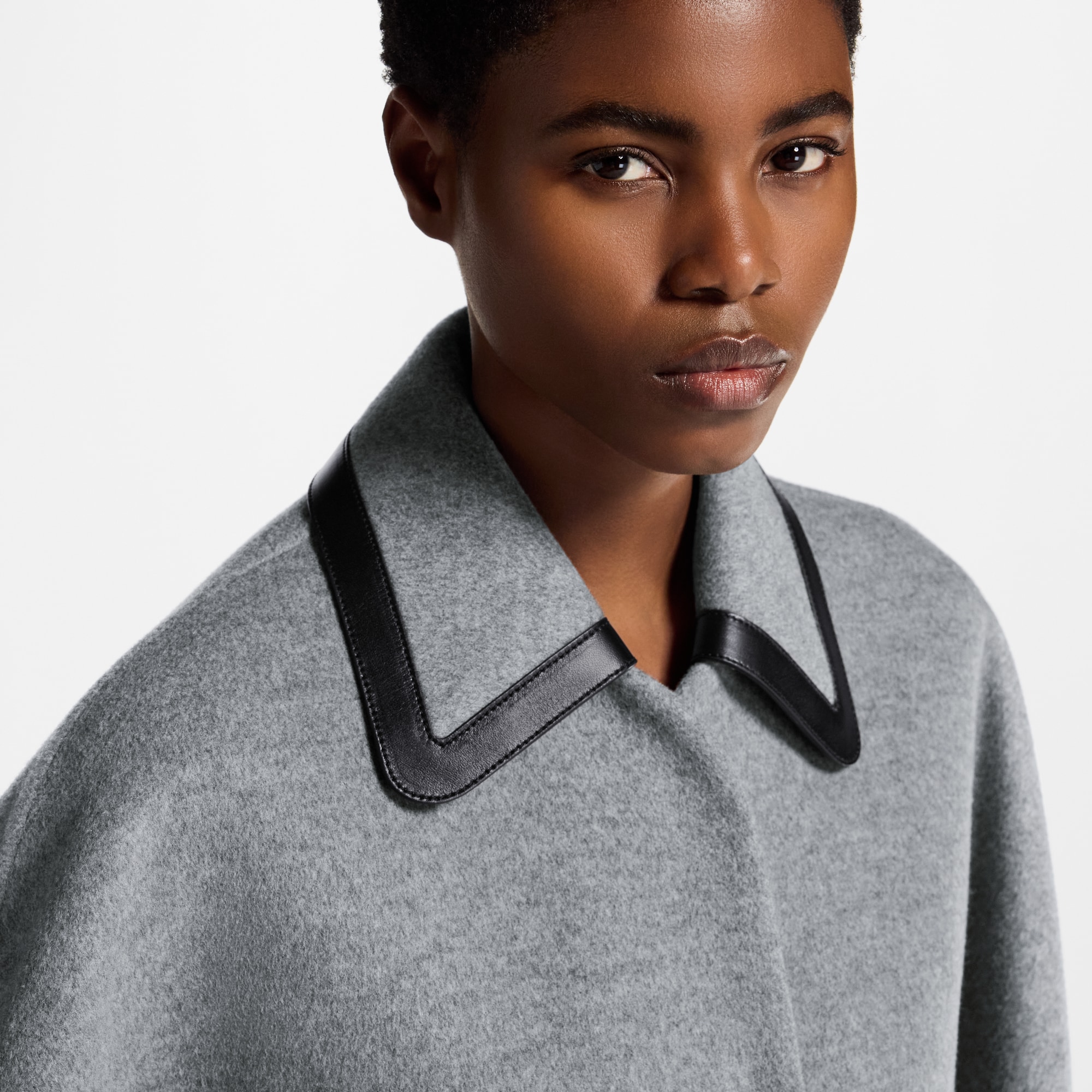  Ready to Wear Abrigos y chaquetas Abrigo de doble vista con cuello extraíble | Louis Vuitton ® (Ampliar producto)