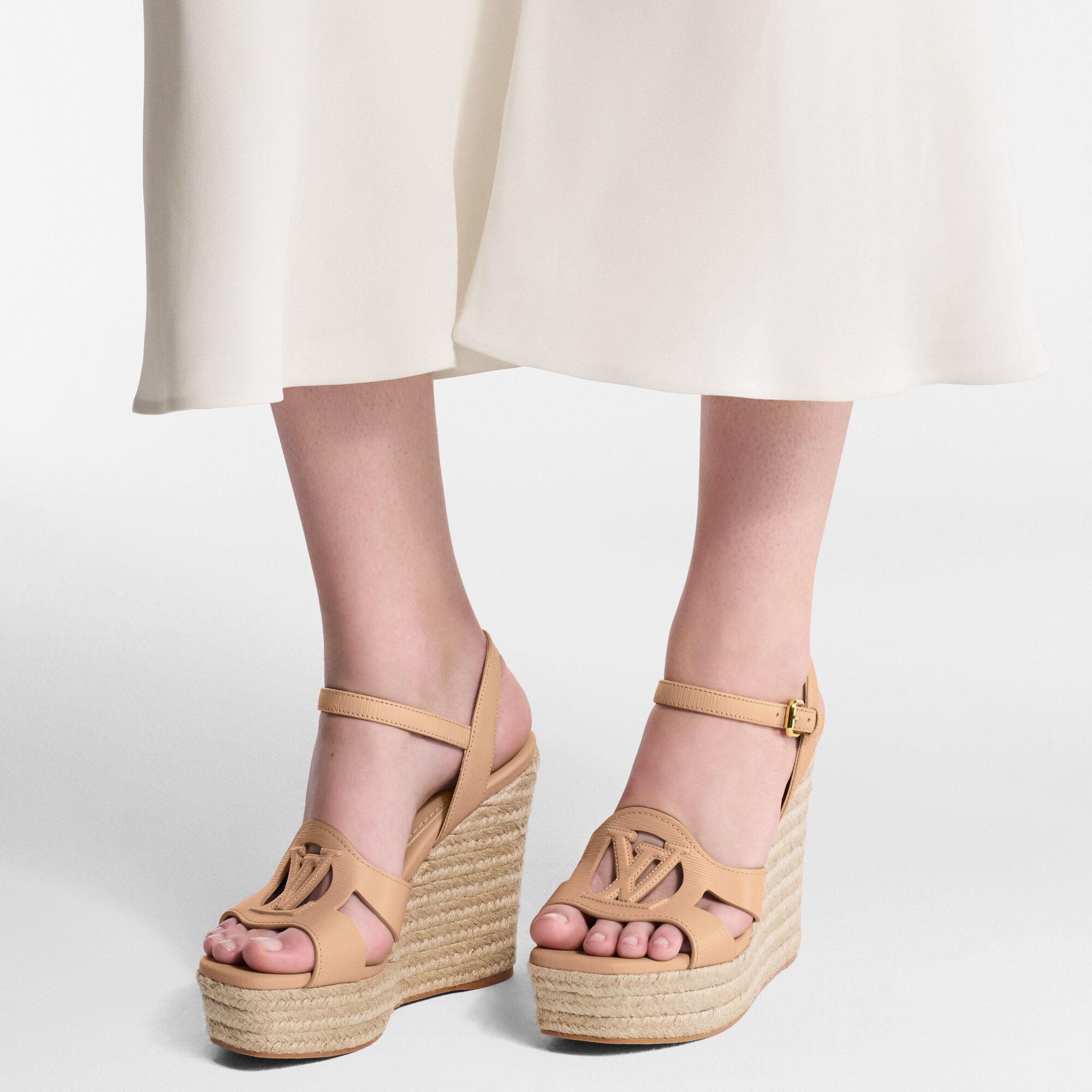  Zapatos Sandalias y Alpargatas Alpargata de cuña LV Isola | Louis Vuitton ® (Ampliar producto)