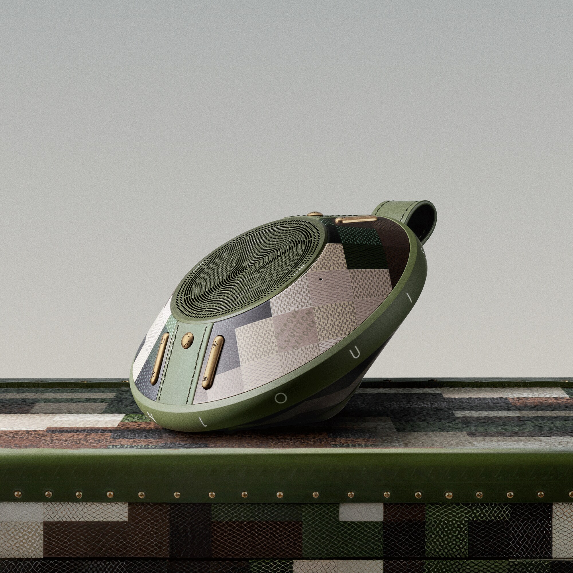  Relojería Relojes conectados Altavoz LV Nanograma Damoflage | Louis Vuitton ® (Ampliar producto)