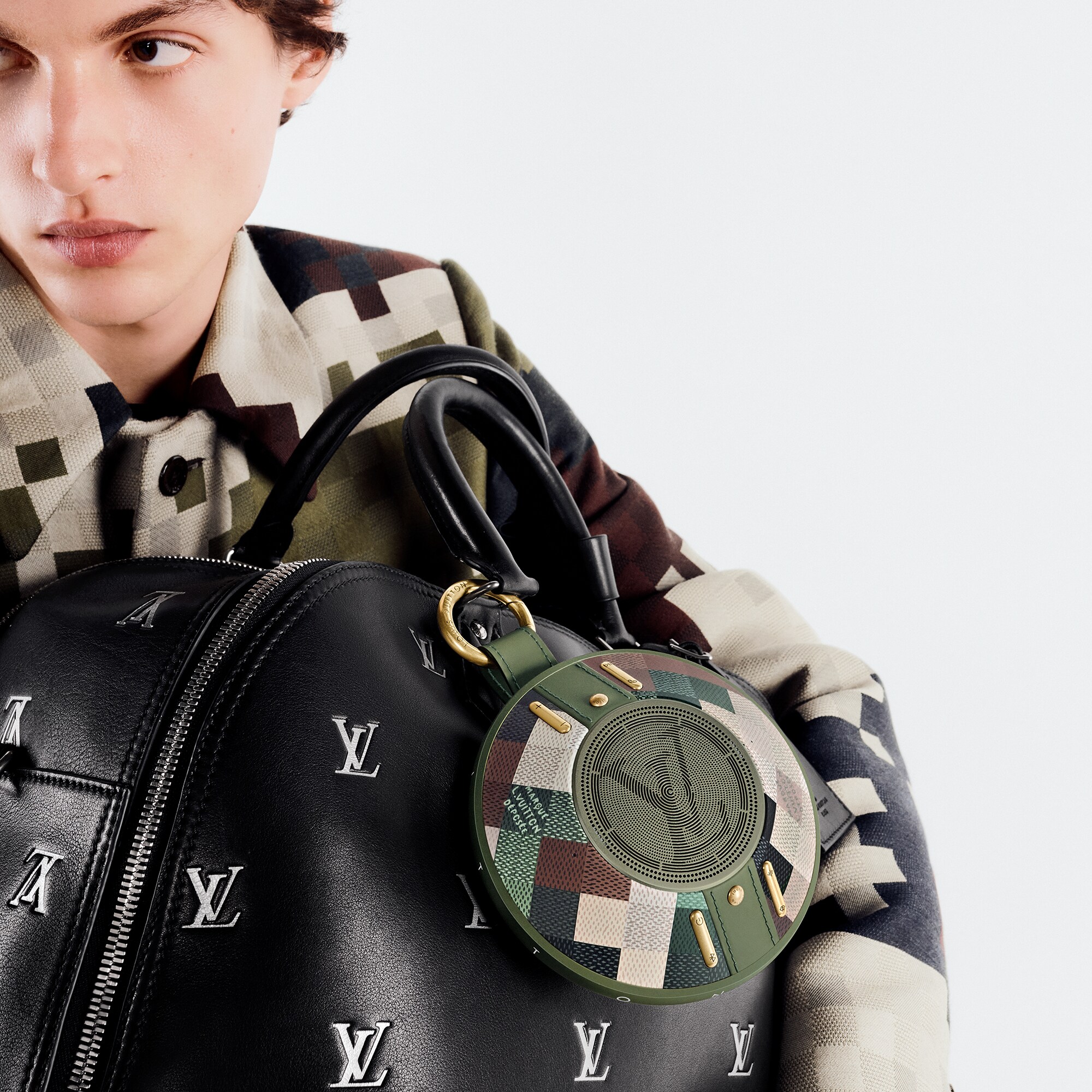  Relojería Relojes conectados Altavoz LV Nanograma Damoflage | Louis Vuitton ® (Ampliar producto)