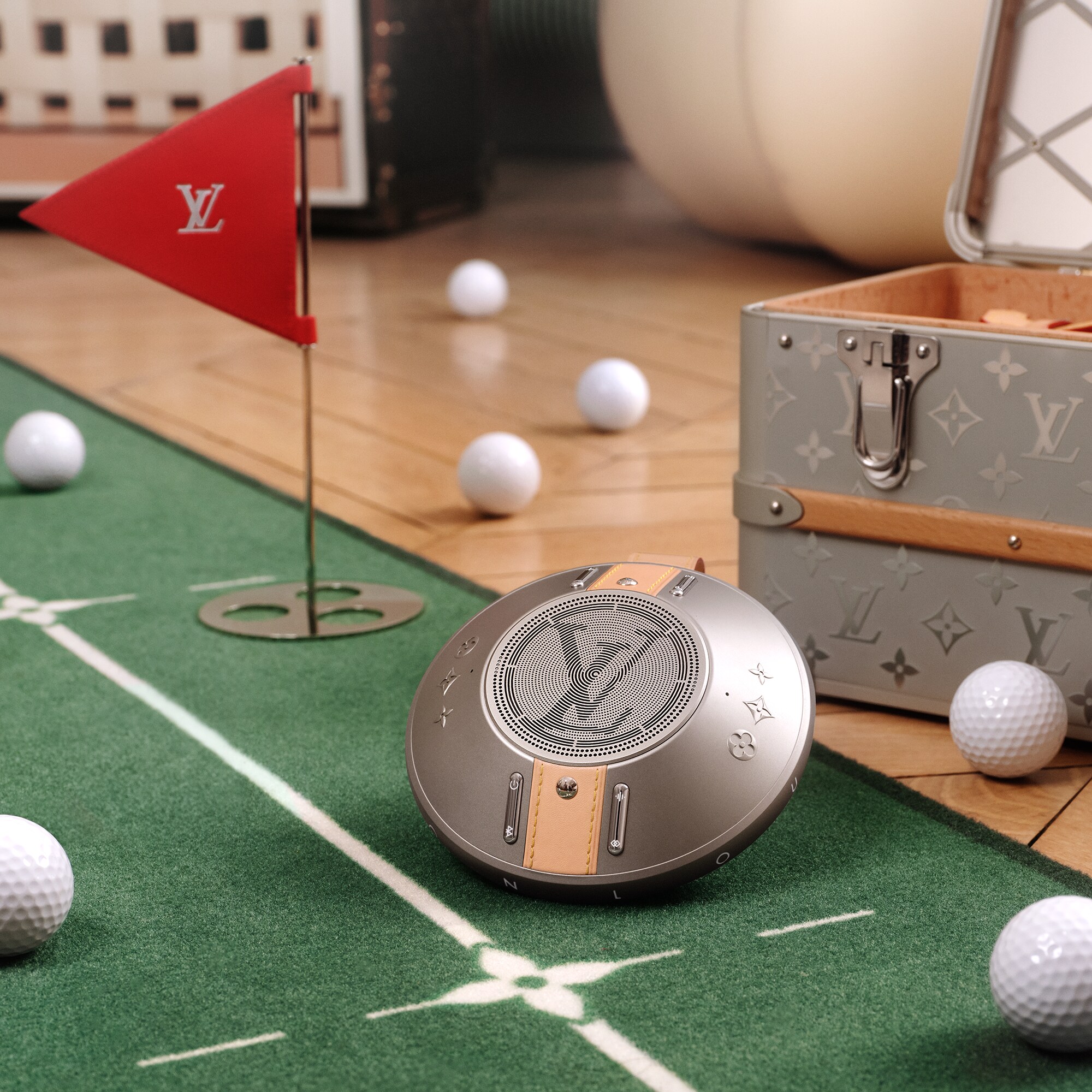  Relojería Relojes conectados Altavoz Nanograma LV en color plateado | Louis Vuitton ® (Ampliar producto)
