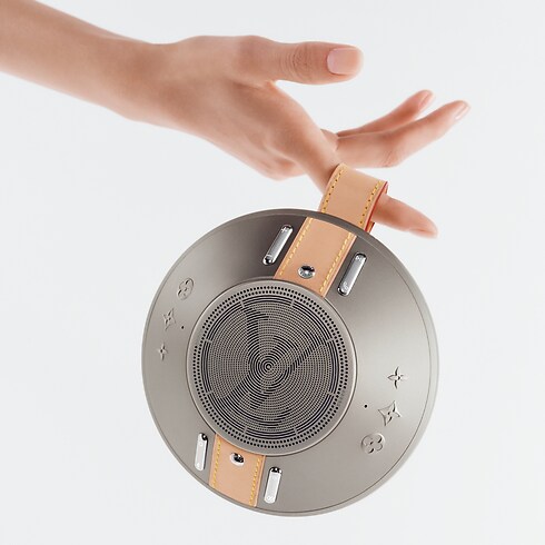 Relojería Relojes conectados Altavoz Nanograma LV en color plateado | Louis Vuitton ® (Ampliar producto)