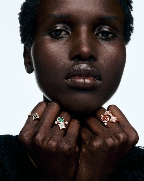 Categories All Fine Jewelry Color Blossom Mini Star Ring, Yellow Gold, Onyx and Diamond | Louis Vuitton ®