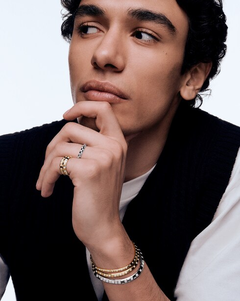 Categorías Anillos Anillo Le Damier de Louis Vuitton de oro amarillo y diamantes | Louis Vuitton ®