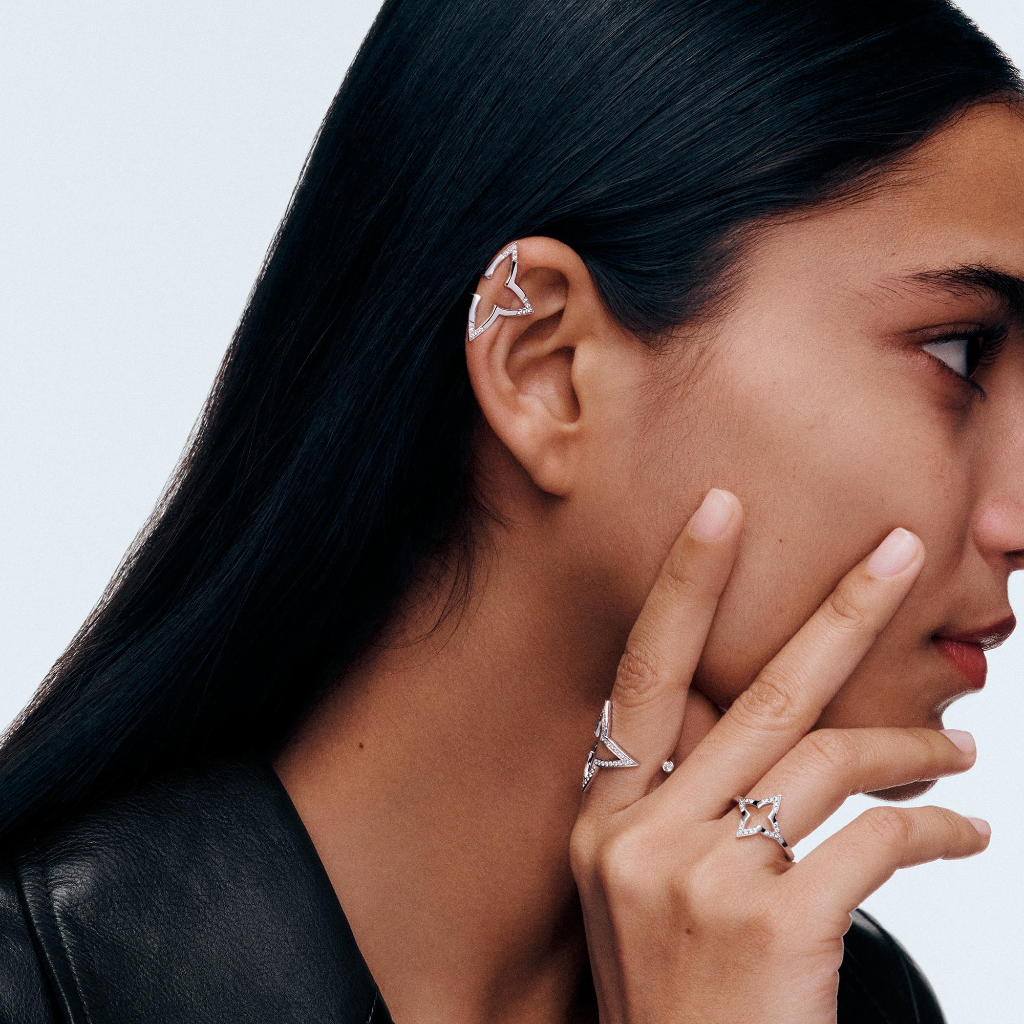  Categorías Anillos Anillo Ombre Blossom en oro blanco y diamantes | Louis Vuitton ® (Ampliar producto)