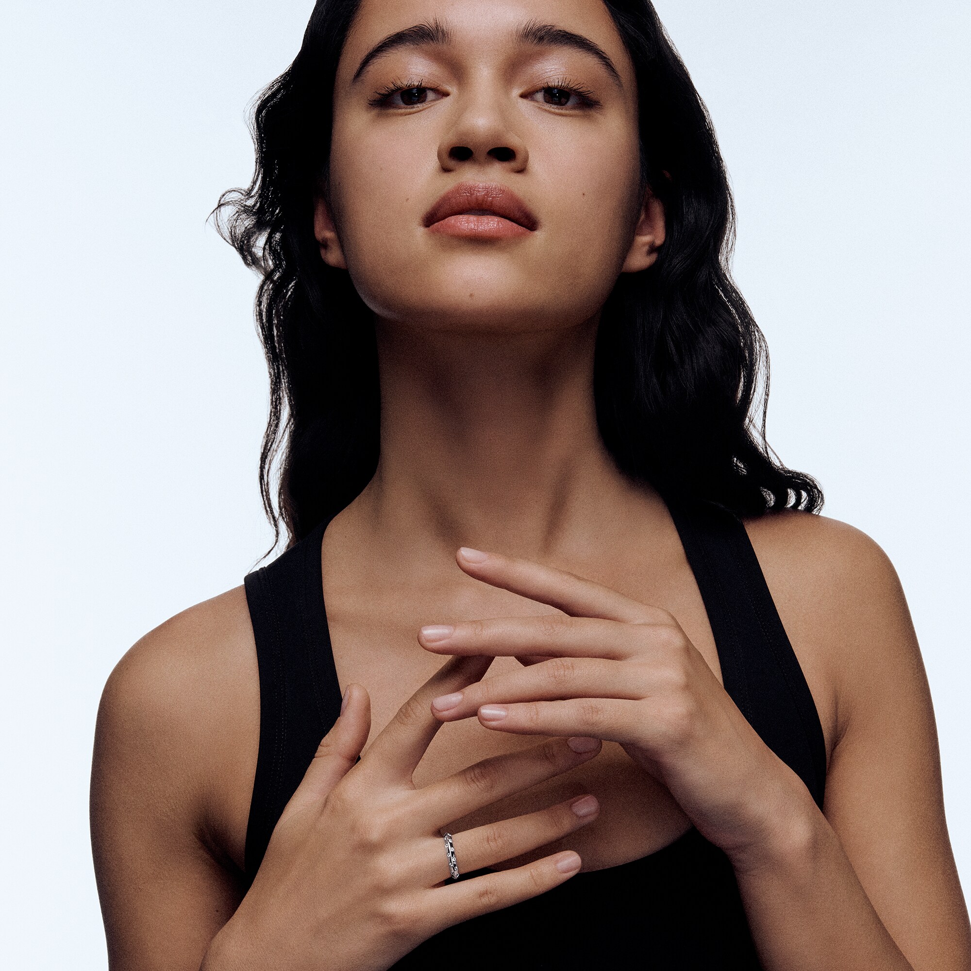  Joyería Anillos Anillo pequeño Le Damier de Louis Vuitton de oro blanco y diamantes | Louis Vuitton ® (Ampliar producto)