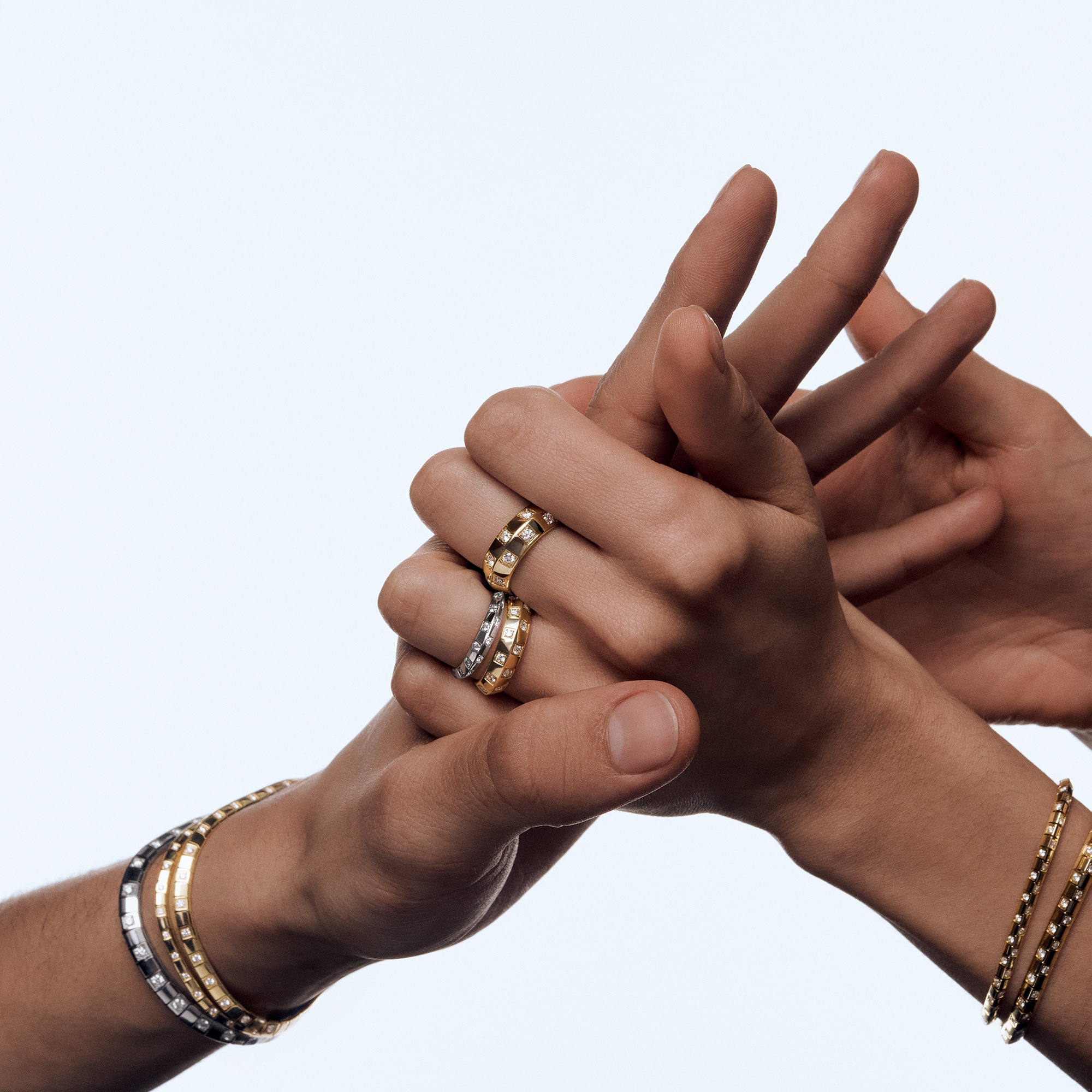  Joyería Anillos Anillo pequeño Le Damier de Louis Vuitton en oro amarillo y diamantes | Louis Vuitton ® (Ampliar producto)