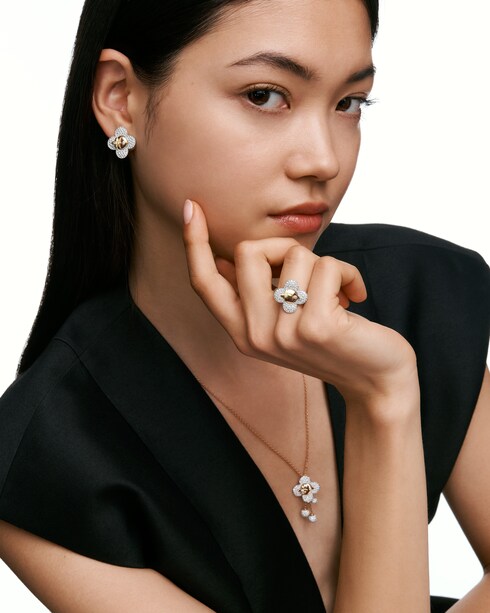 Categories Rings Vivienne Ring, 3 Golds and Diamonds | Louis Vuitton ®