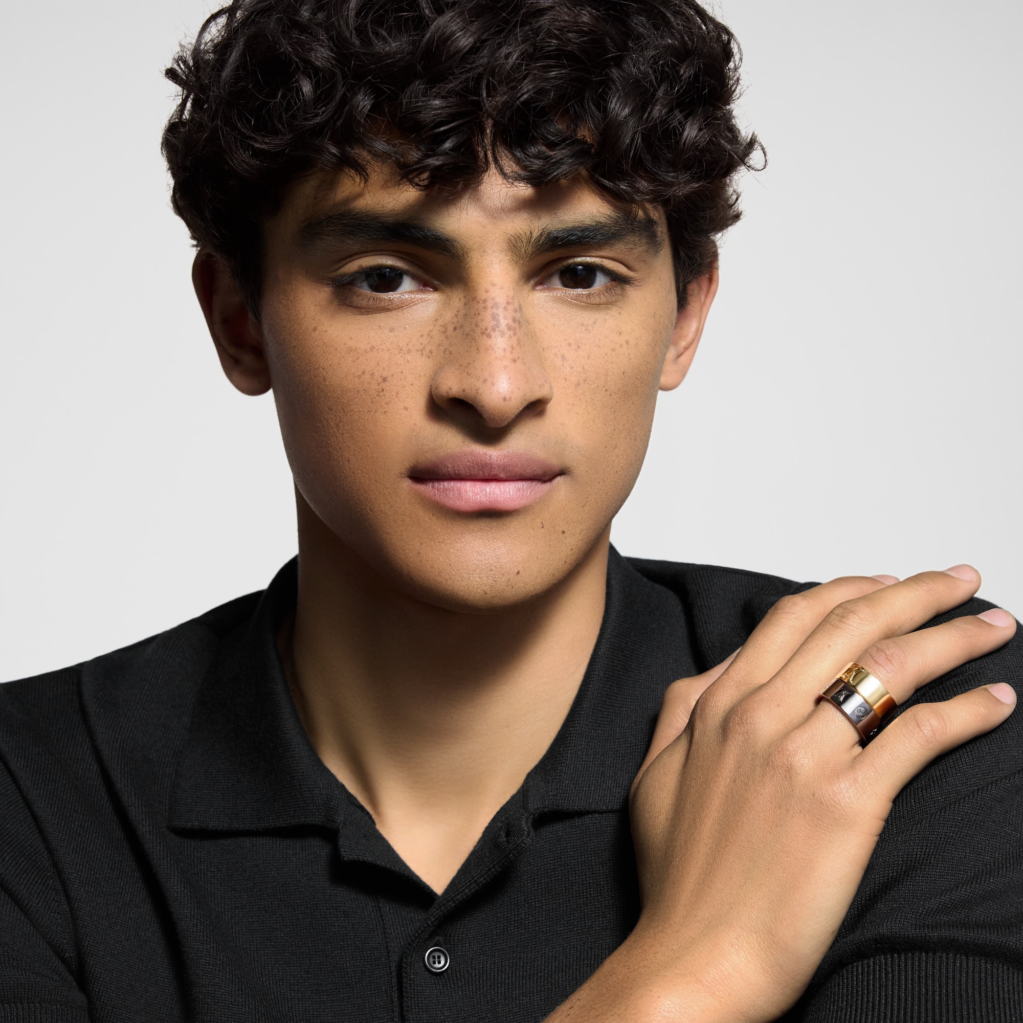 S00 Bisutería Toda la  Bisutería Anillos LV Instinct - Set de dos piezas | Louis Vuitton ® (Ampliar producto)