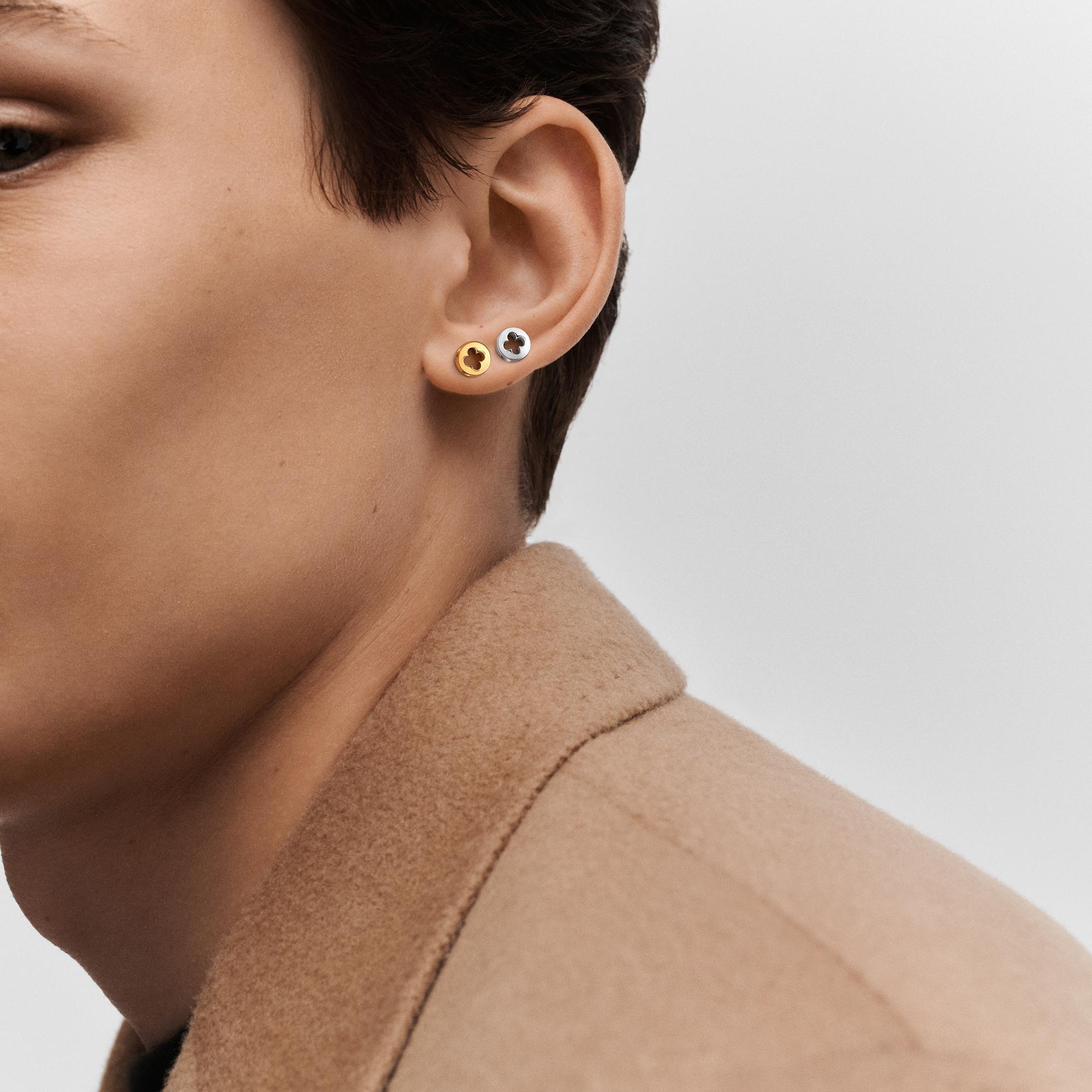  Categorías Toda la joyería fina Aretes de botón Empreinte de oro amarillo | Louis Vuitton ® (Ampliar producto)