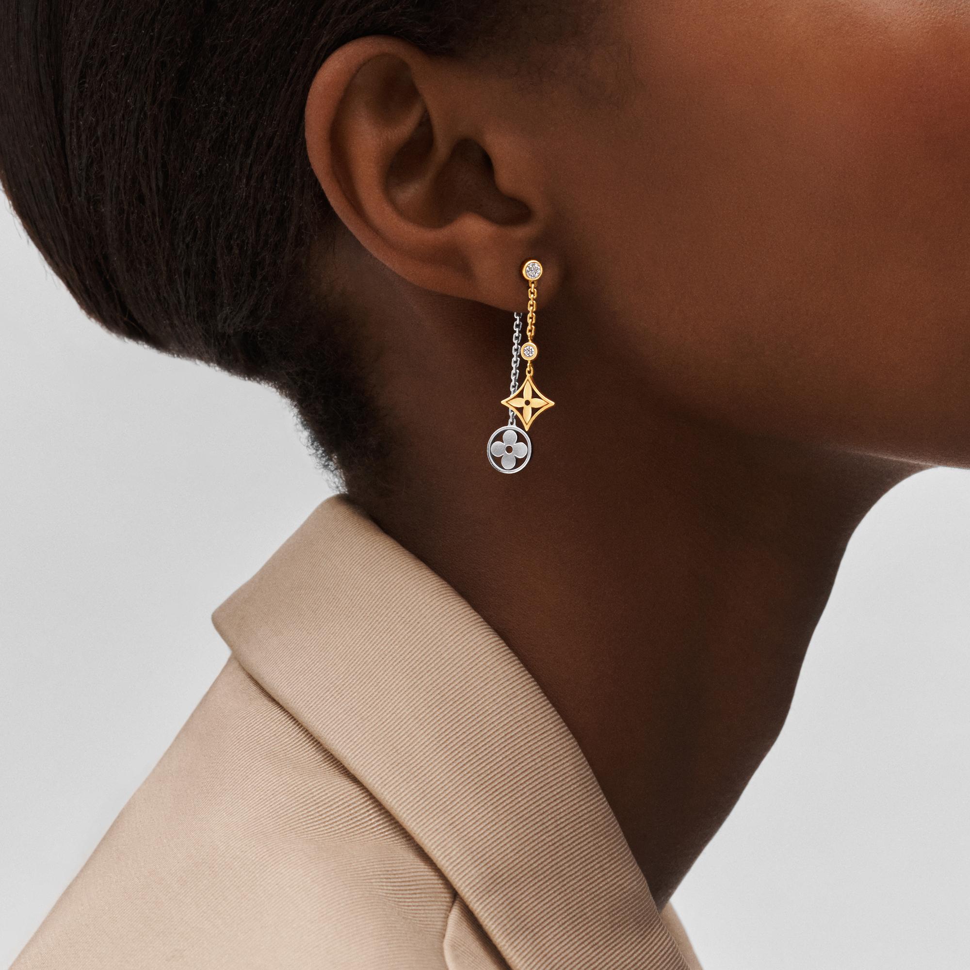  Categorías Toda la joyería fina Aretes largos Idylle Blossom de triple oro y diamantes | Louis Vuitton ® (Ampliar producto)