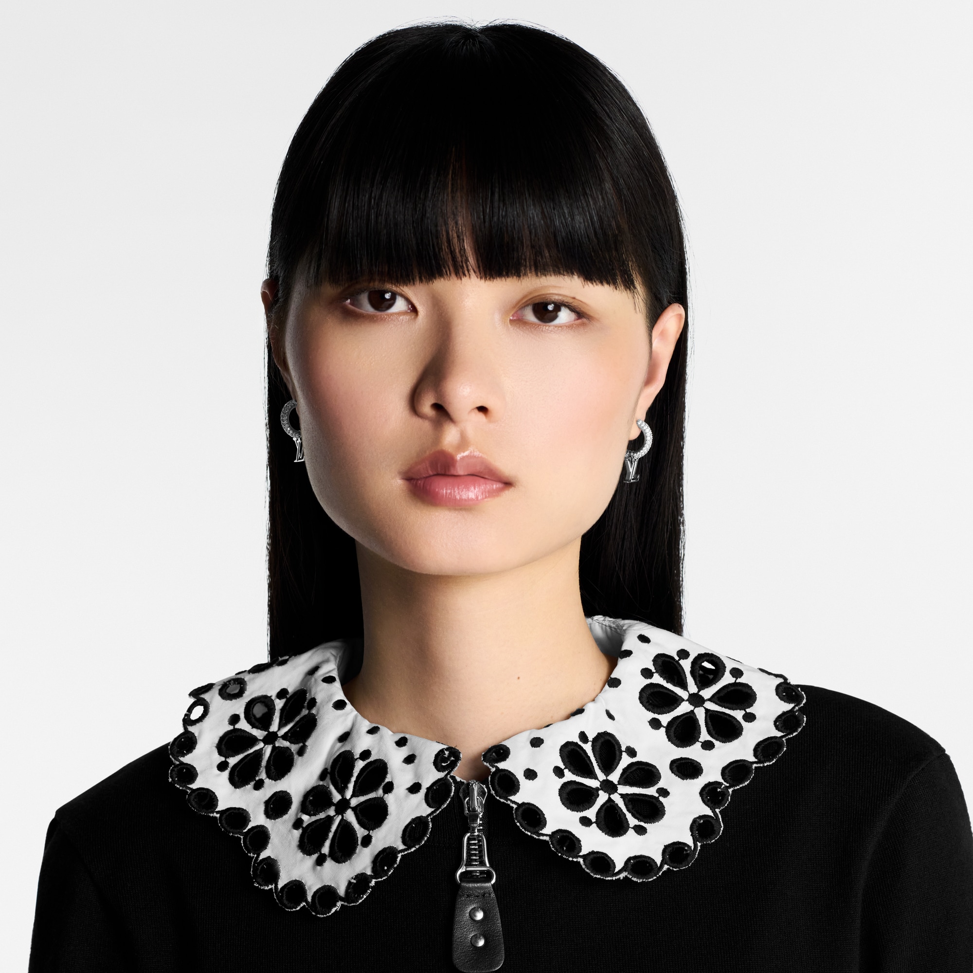 S00 Bisutería Toda la Bisutería Aretes LV Iconic | Louis Vuitton ® (Ampliar producto)