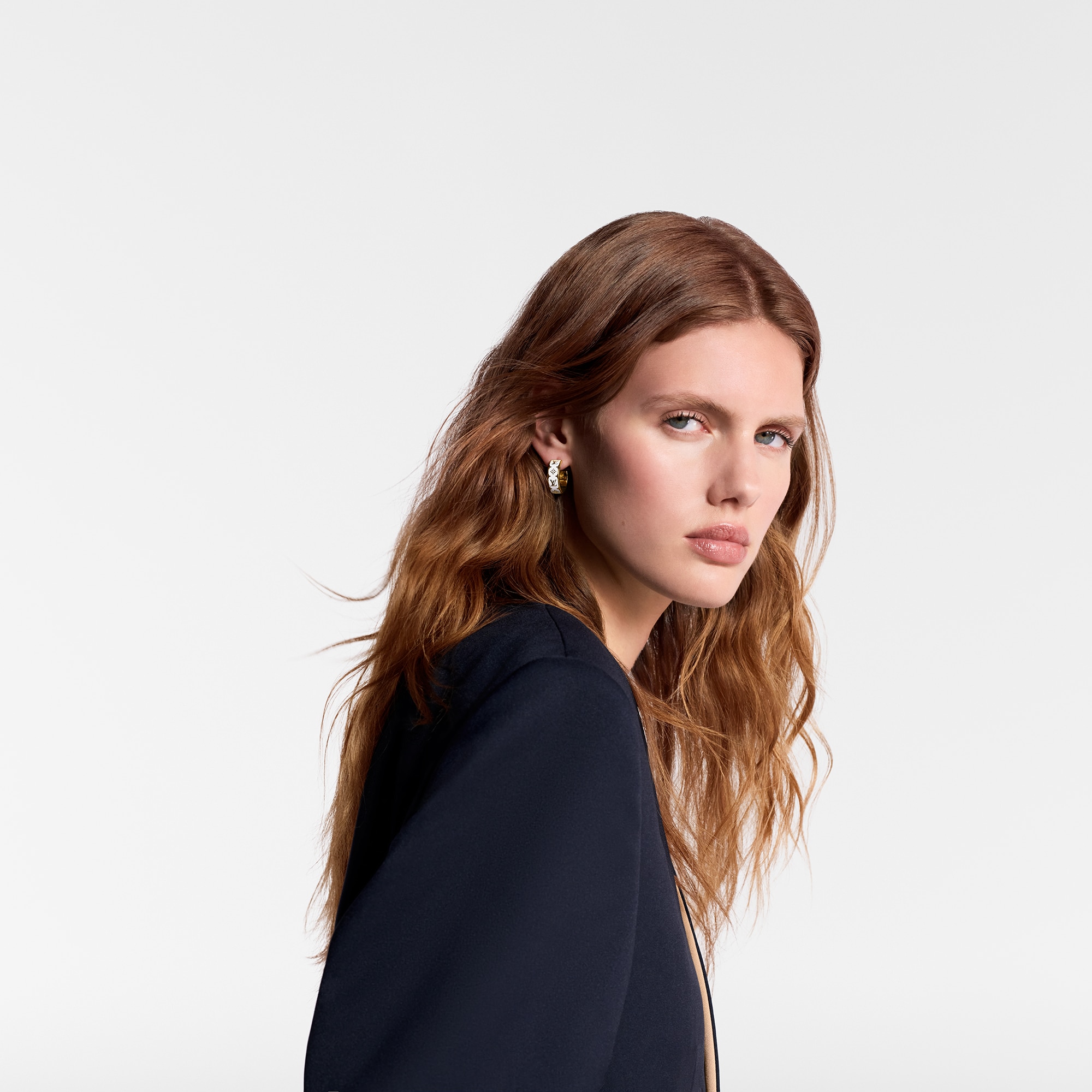 S00 Bisutería Aretes Aretes Nanograma Enamel | Louis Vuitton ® (Ampliar producto)