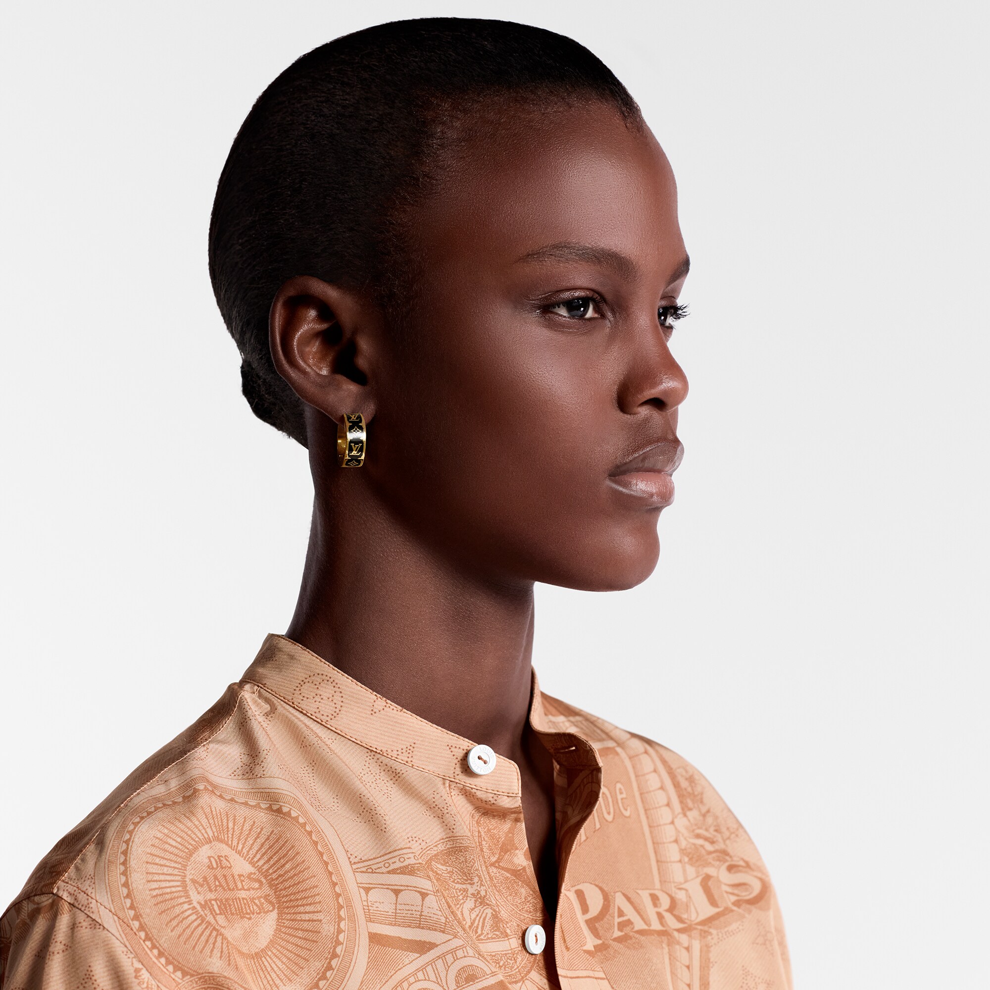 S00 Bisutería Aretes Aretes Nanograma Enamel | Louis Vuitton ® (Ampliar producto)