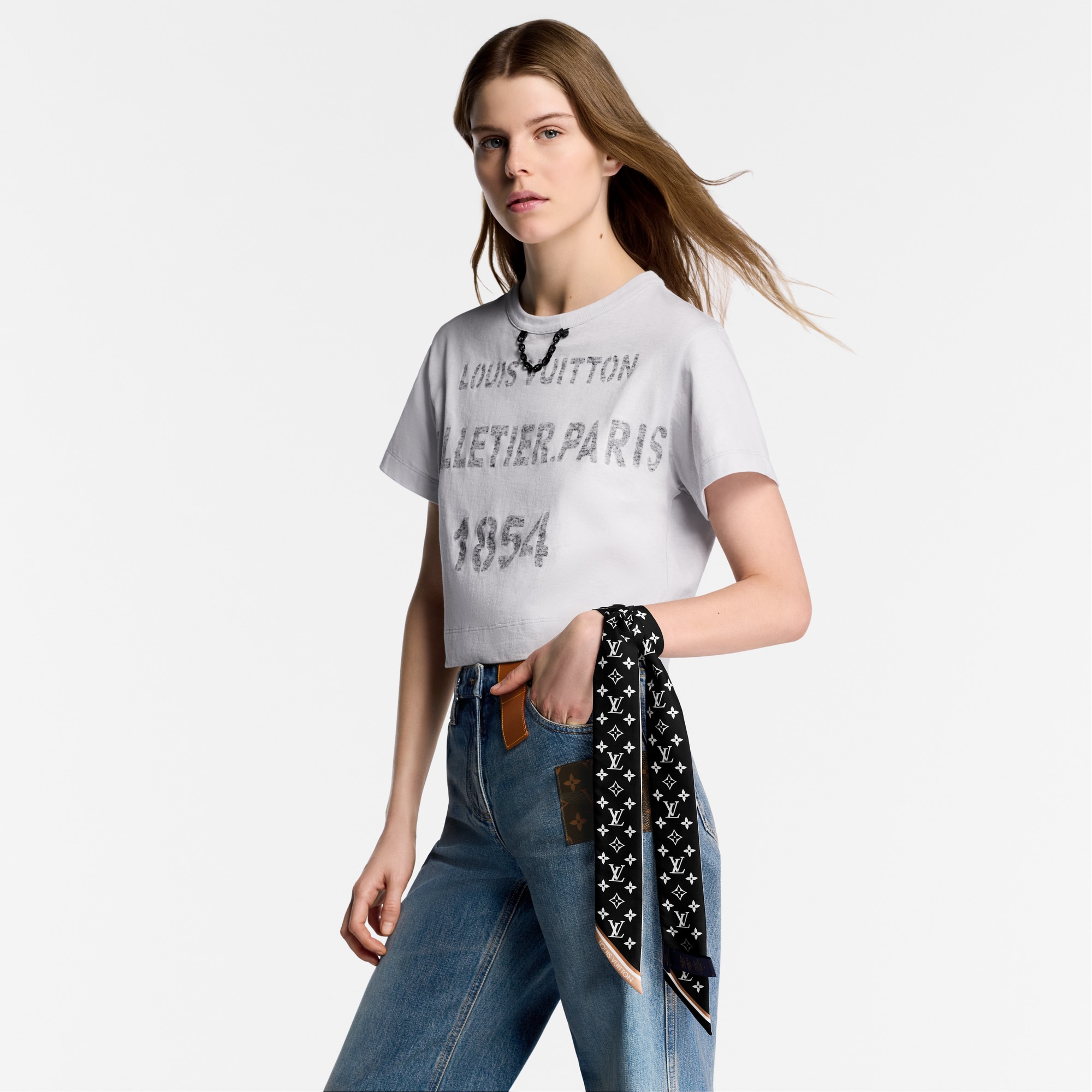 S00 Accesorios Pañuelos de seda y bandanas Bandana LV Bow BB | Louis Vuitton ® (Ampliar producto)