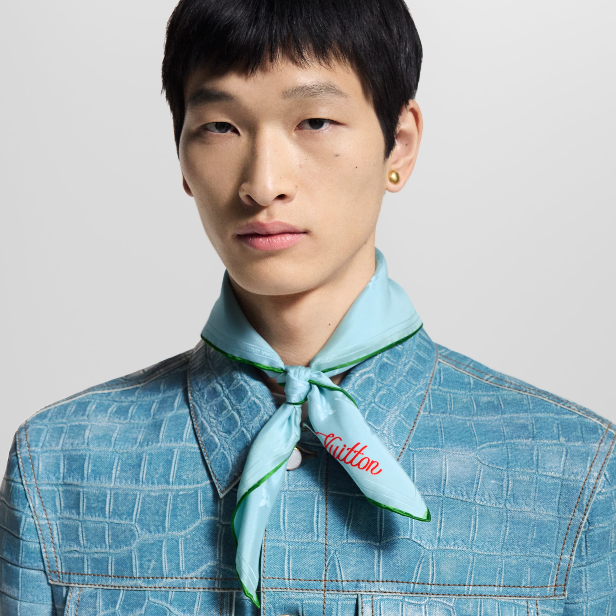 S00 Accesorios Pañuelos de seda y bandanas Bandana LV City Stamp | Louis Vuitton ® (Ampliar producto)