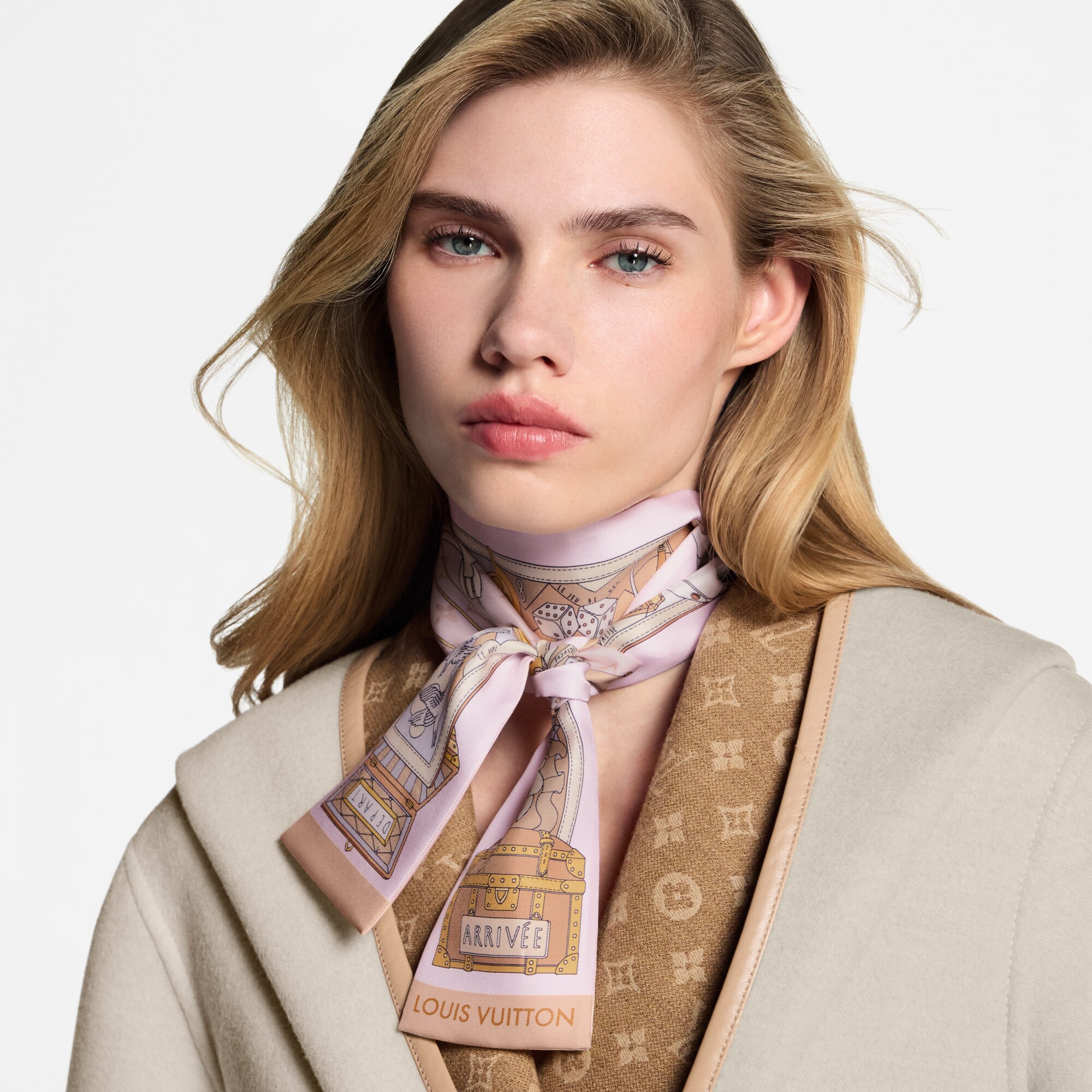 S00 Accesorios Pañuelos de seda y bandanas Bandana LV Journey | Louis Vuitton ® (Ampliar producto)
