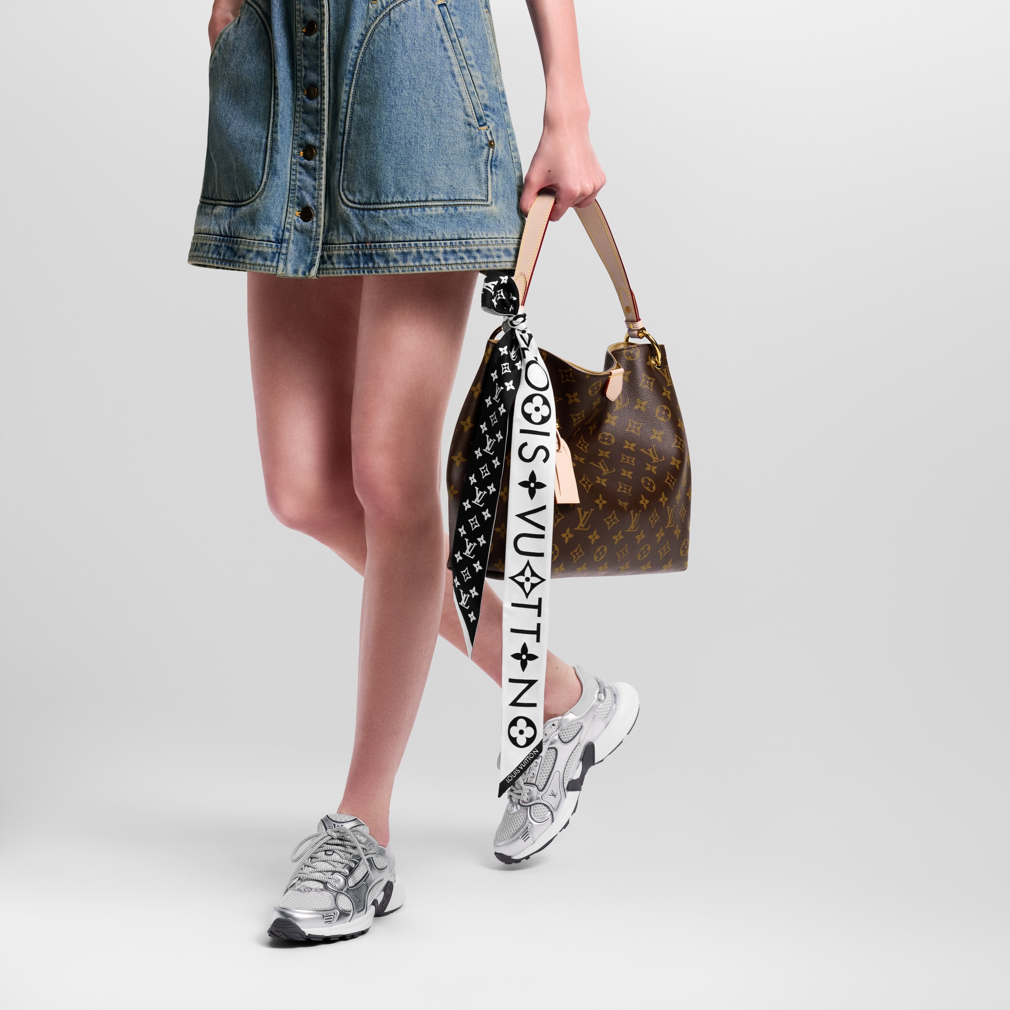 S00 Accesorios Pañuelos de seda y bandanas Bandana Monogram Infinity Bb | Louis Vuitton ® (Ampliar producto)