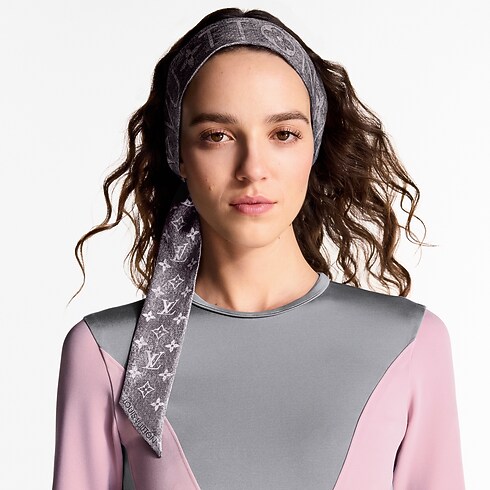 S00 Accesorios Pañuelos de seda y bandanas Bandana Monogram Infinity Denim BB | Louis Vuitton ® (Ampliar producto)