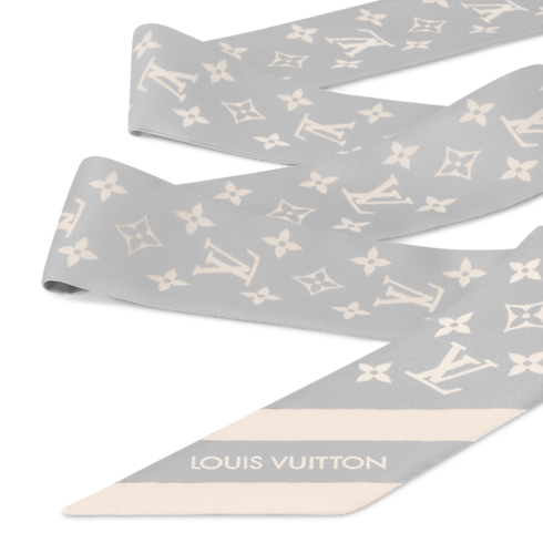 S00 Accesorios Pañuelos de seda y bandanas Bandana Monograma Silhouette BB | Louis Vuitton ® (Ampliar producto)