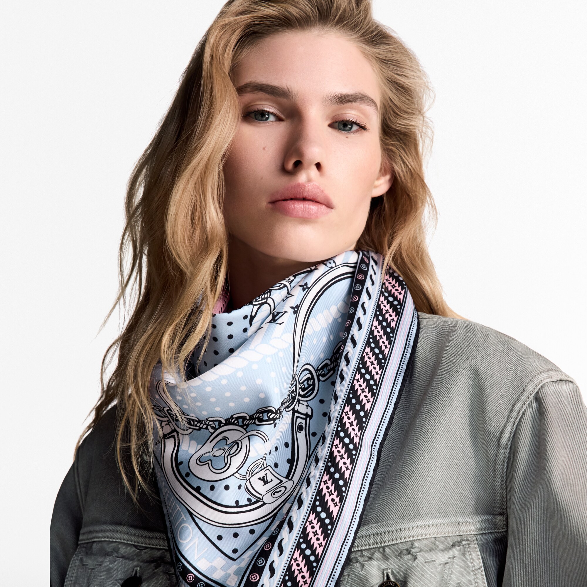 S00 Accesorios Pañuelos de seda y bandanas Bandana Ocean Square 90 | Louis Vuitton ® (Ampliar producto)
