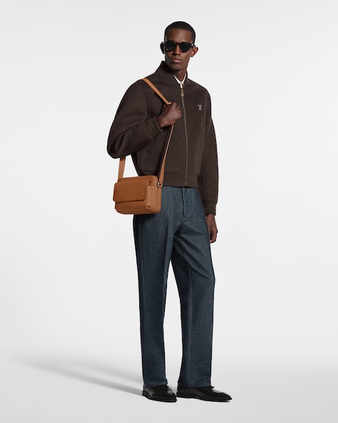 LV Aerogram Men's Bags New In Boarding Messenger | Louis Vuitton ®