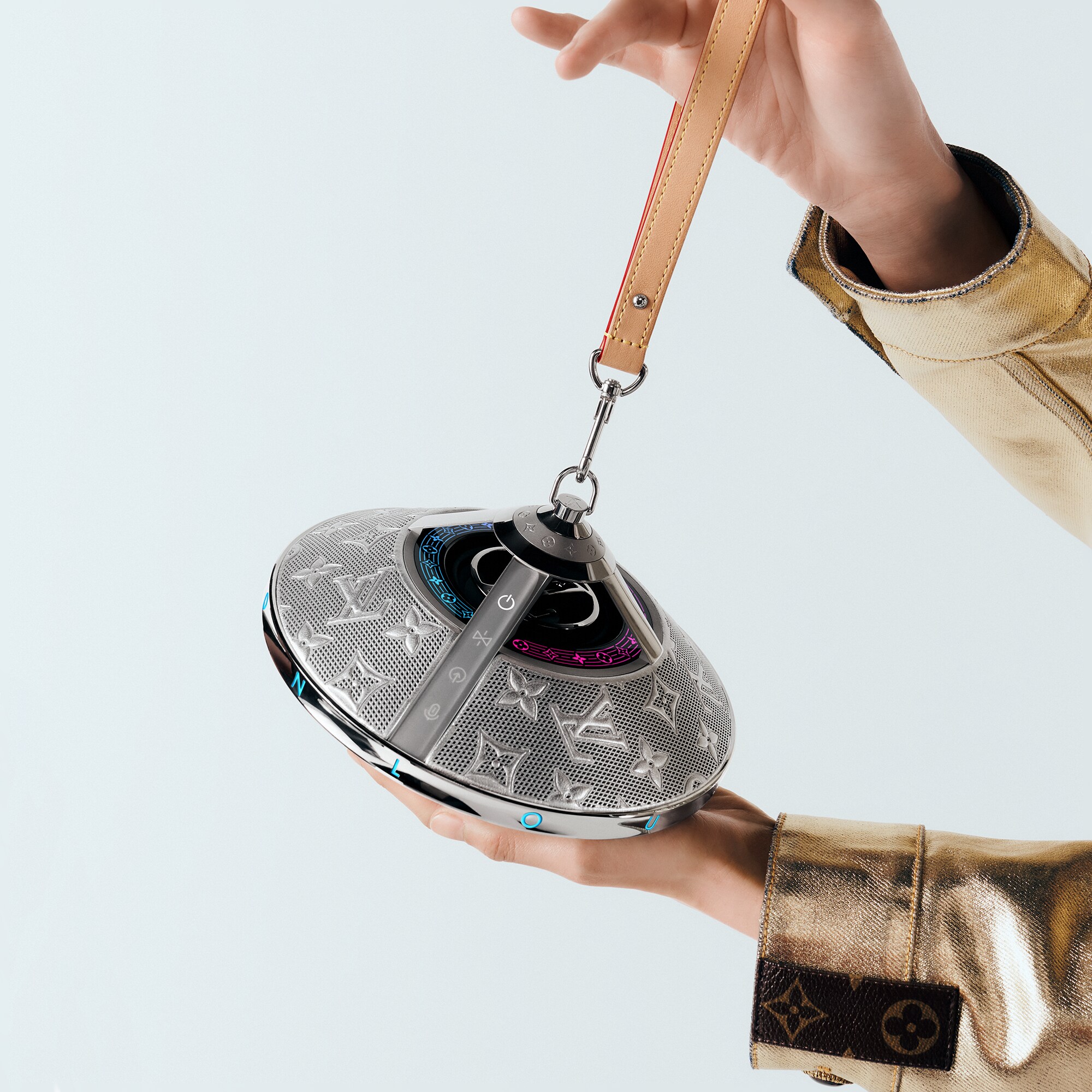  Artículos de tecnología Audio, relojes conectados y accesorios Bocina Louis Vuitton Horizon Light Up | Louis Vuitton ® (Ampliar producto)