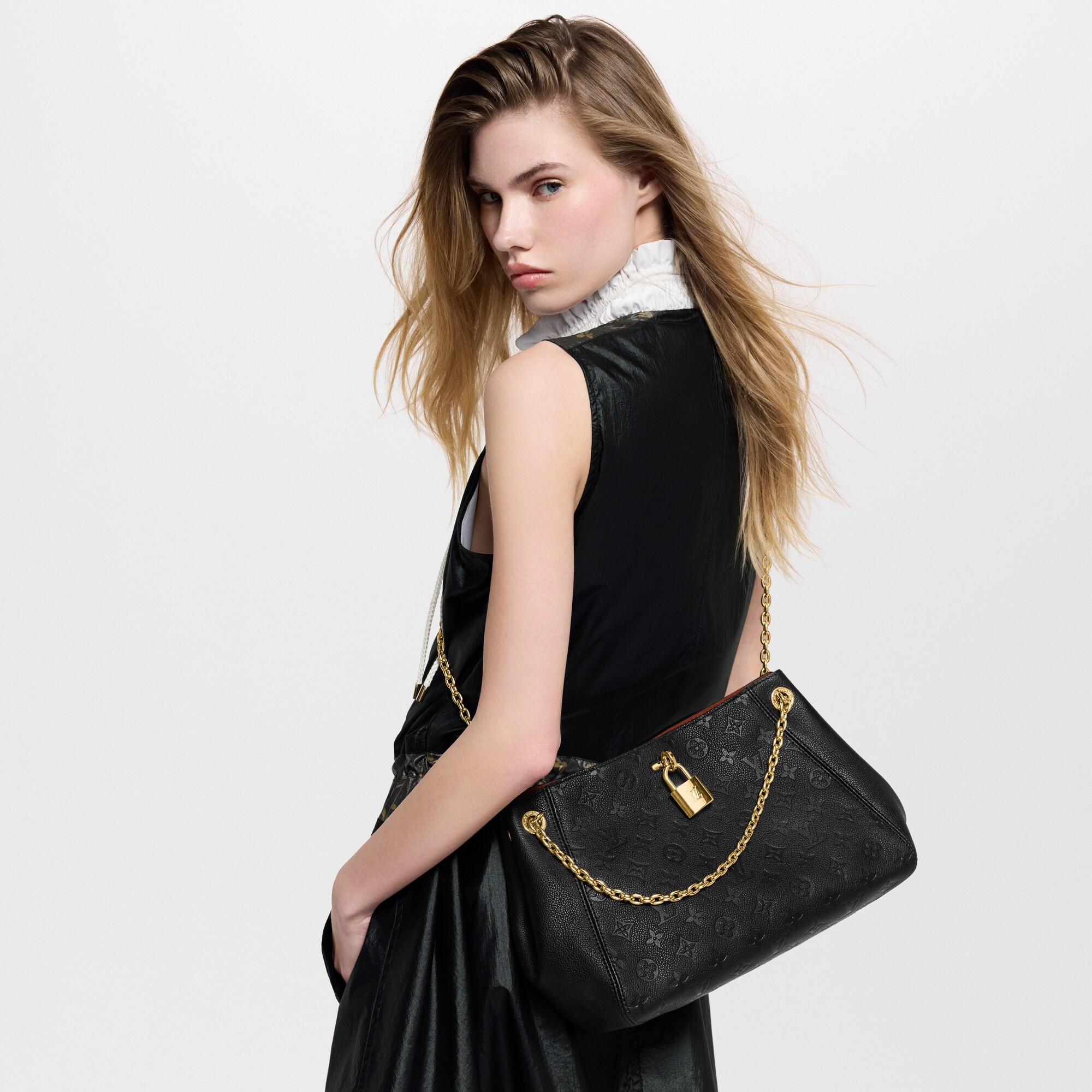 Monogram Empreinte Bolsas de mano Todas las bolsas de mano Bolsa Anytime PM | Louis Vuitton ® (Ampliar producto)
