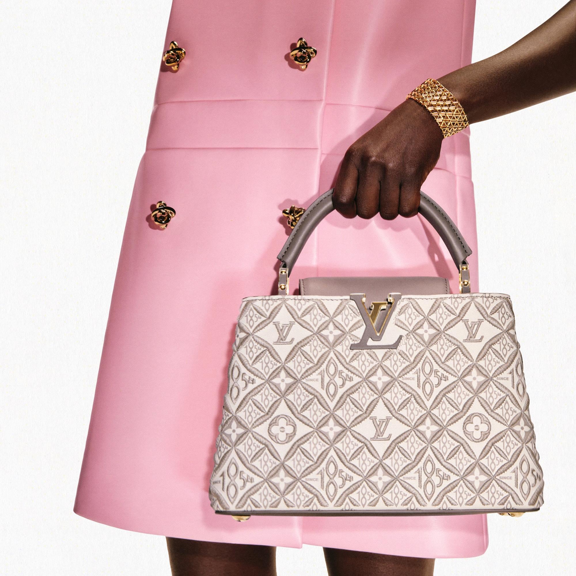 Capucines Bolsas de mano Todas las colecciones Bolsa Capucines BB | Louis Vuitton ® (Ampliar producto)
