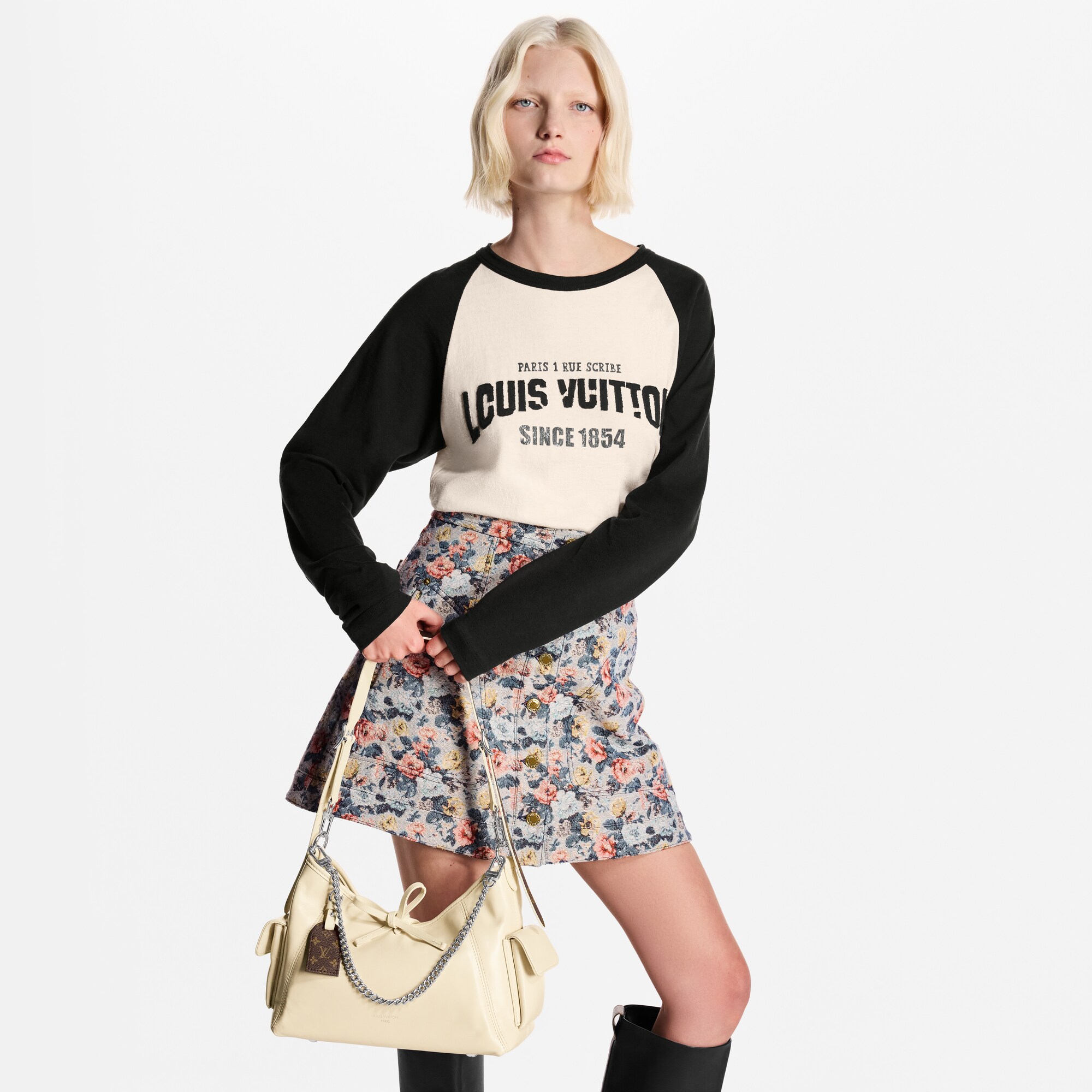 H34 Bolsas de mano Todas las bolsas de mano Bolsa CarryAll Cargo Vibe PM | Louis Vuitton ® (Ampliar producto)