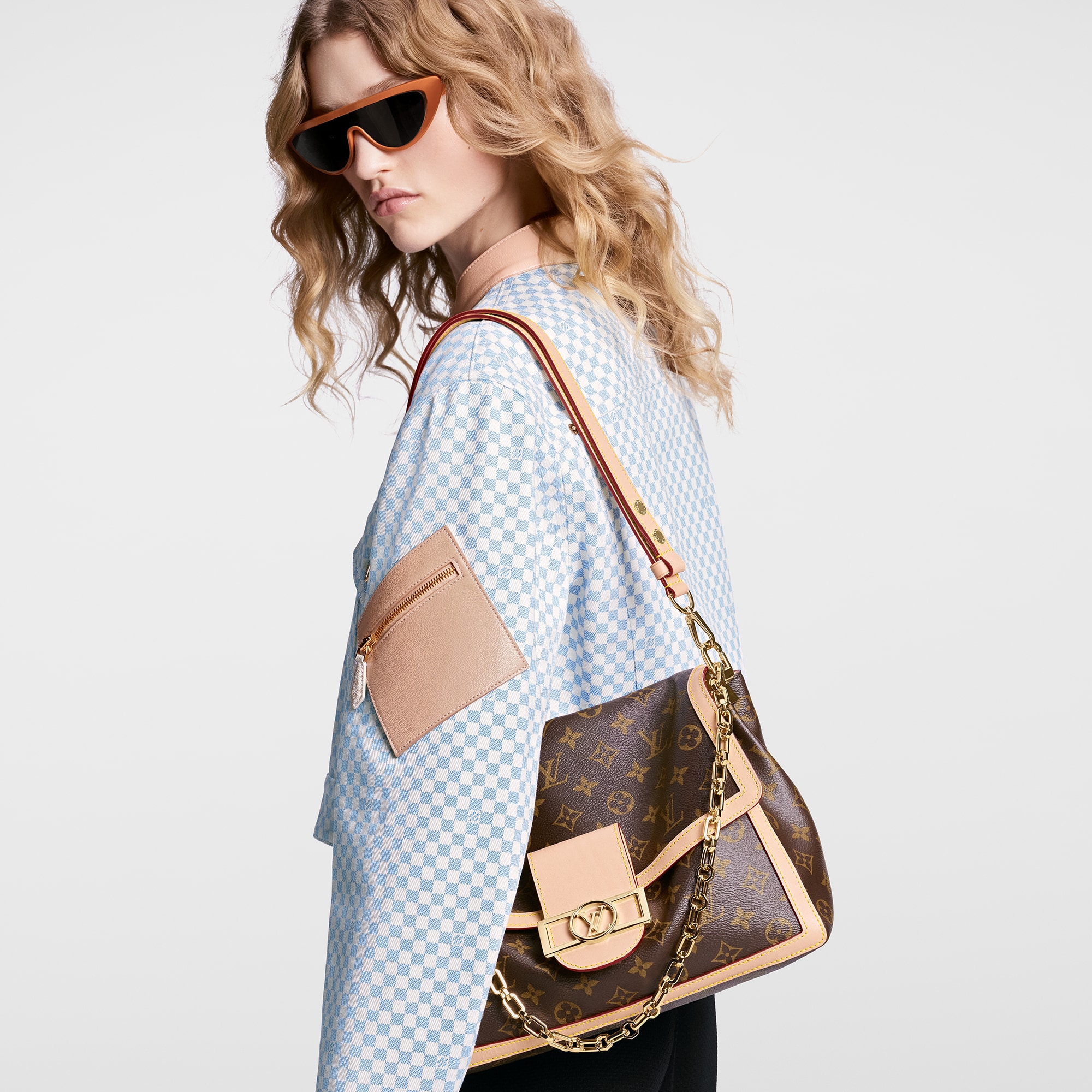 Monogram Bolsas de mano Todas las colecciones Bolsa Dauphine Soft GM | Louis Vuitton ® (Ampliar producto)