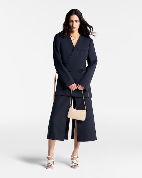 Monogram Empreinte Carteras y artículos de piel pequeños Todas las carteras y artículos de piel pequeños Bolsa Easy Pouch On Strap | Louis Vuitton ®