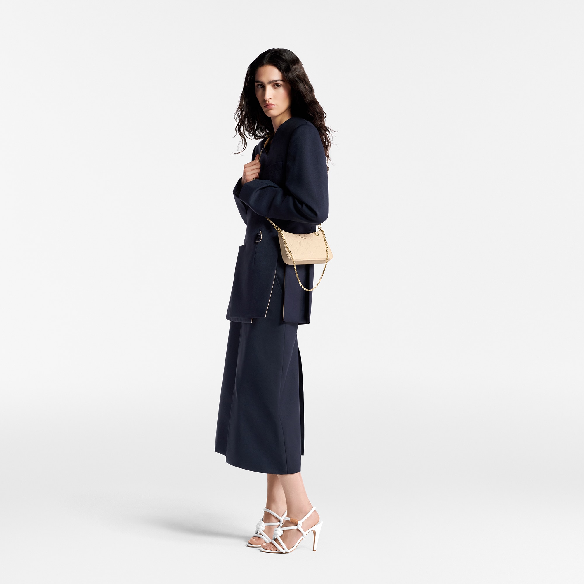 Monogram Empreinte Carteras y artículos de piel pequeños Todas las carteras y artículos de piel pequeños Bolsa Easy Pouch On Strap | Louis Vuitton ® (Ampliar producto)