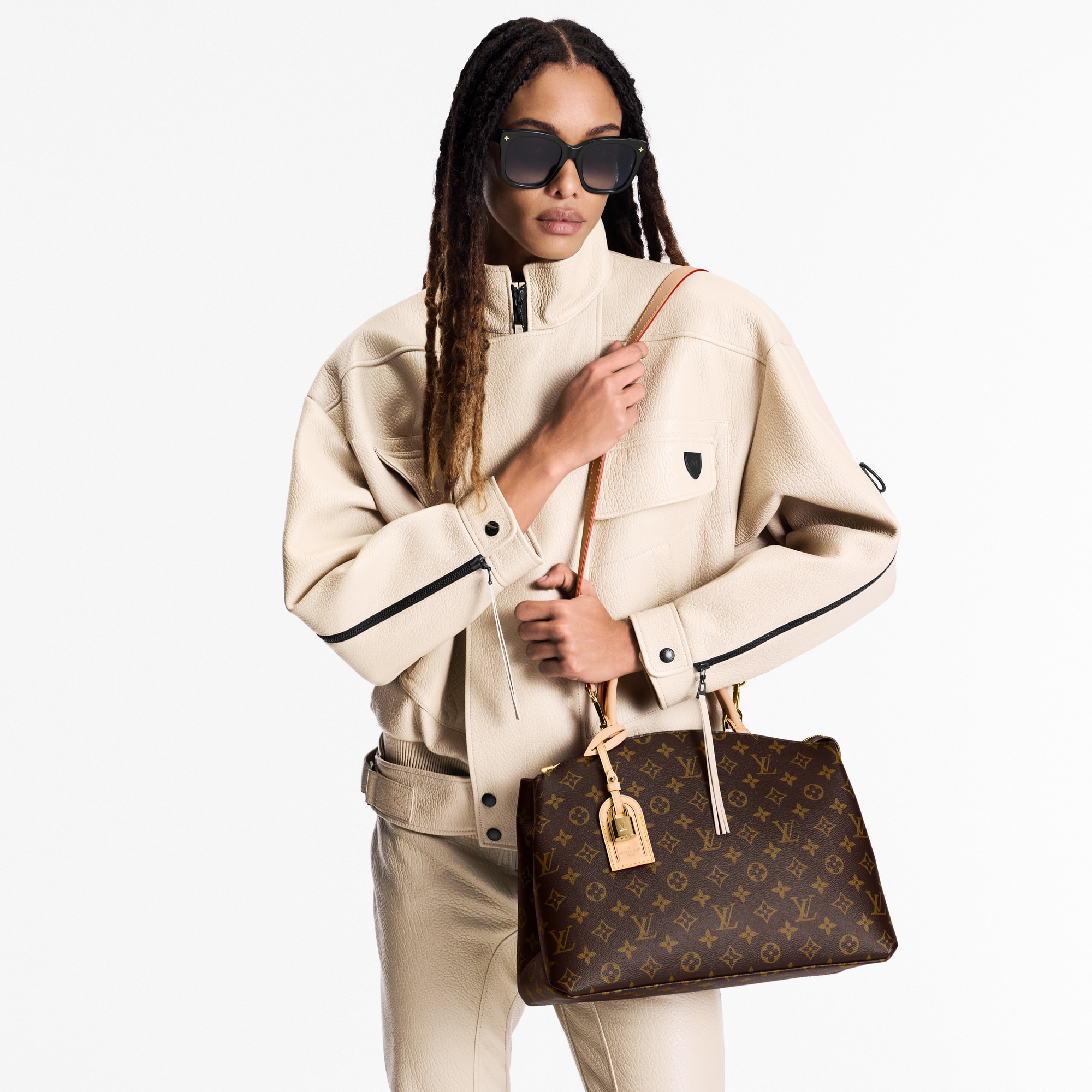 Monogram Bolsas de mano Todas las bolsas de mano Bolsa Grand Palais | Louis Vuitton ® (Ampliar producto)