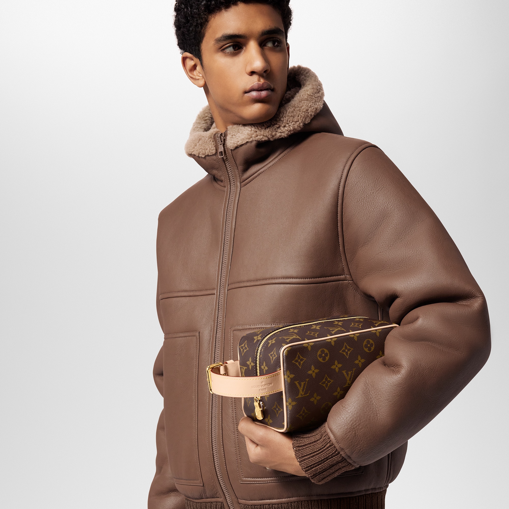Monogram Viajes Accesorios y organizadores de viaje Bolsa Locker Dopp Kit | Louis Vuitton ® (Ampliar producto)