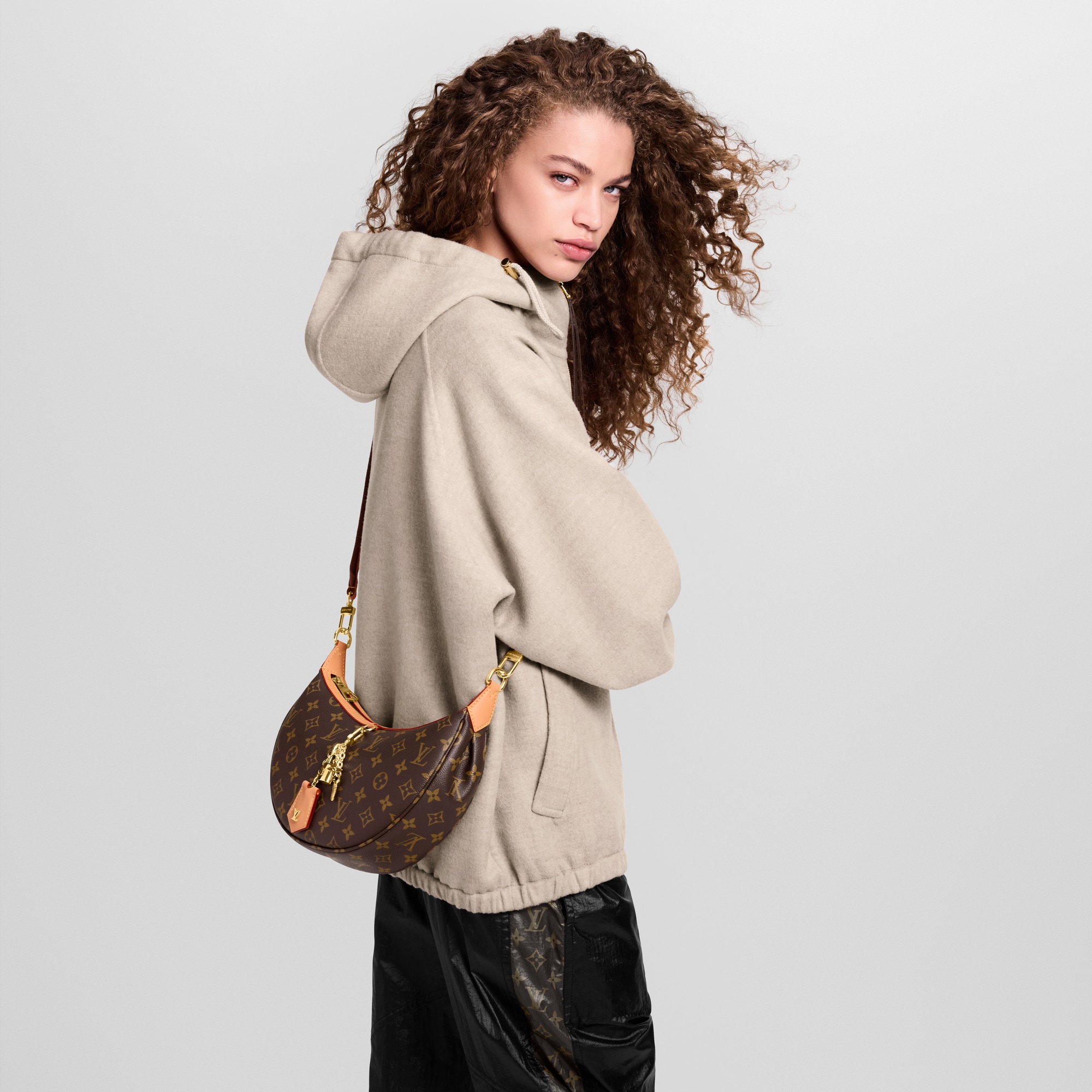 Monogram Bolsas de mano Todas las bolsas de mano Bolsa Looping | Louis Vuitton ® (Ampliar producto)