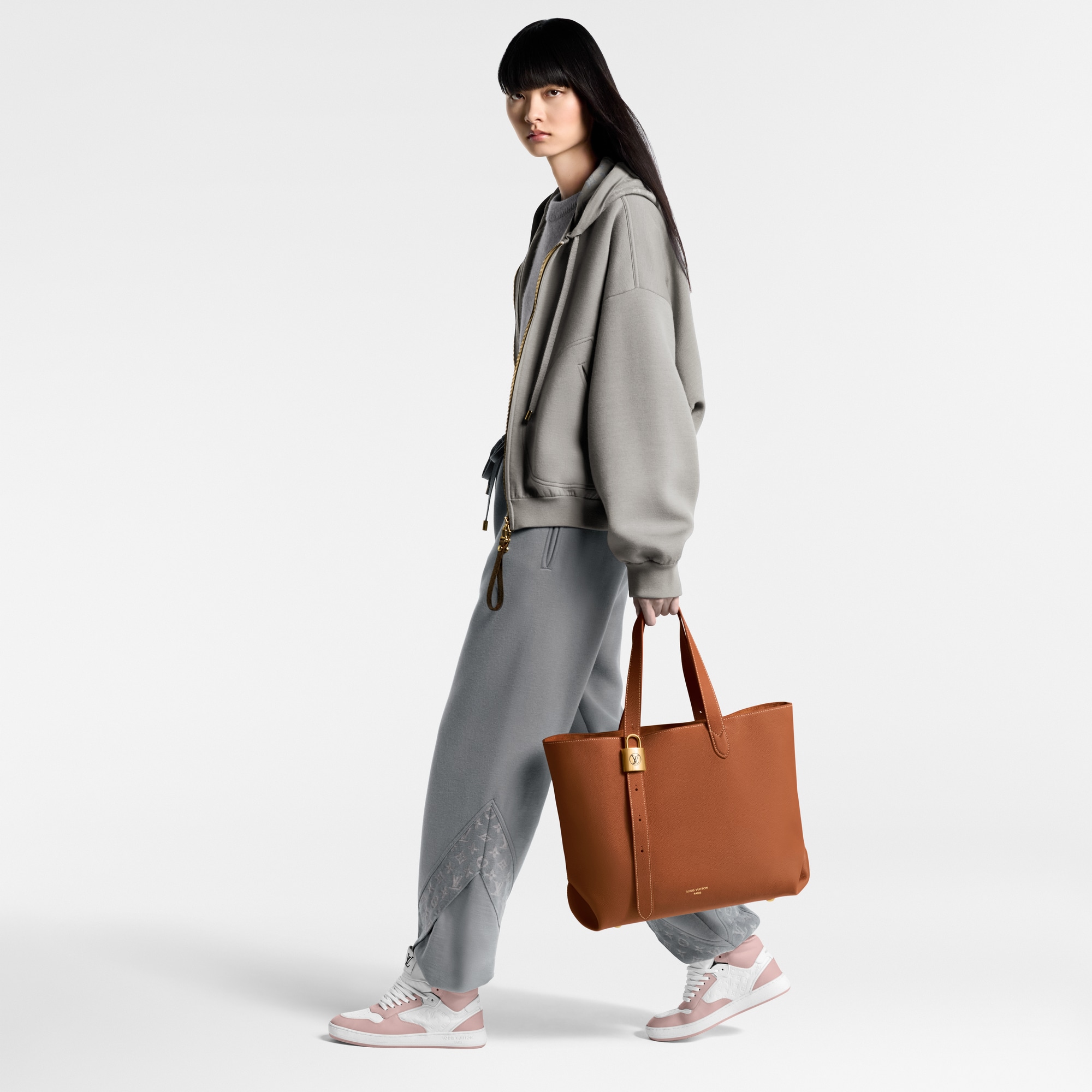 Low Key Bolsas de mano Todas las bolsas de mano Bolsa Low Key Cabas MM | Louis Vuitton ® (Ampliar producto)