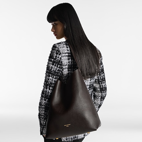 Low Key Bolsas de mano Todas las bolsas de mano Bolsa Low Key Hobo MM | Louis Vuitton ® (Ampliar producto)