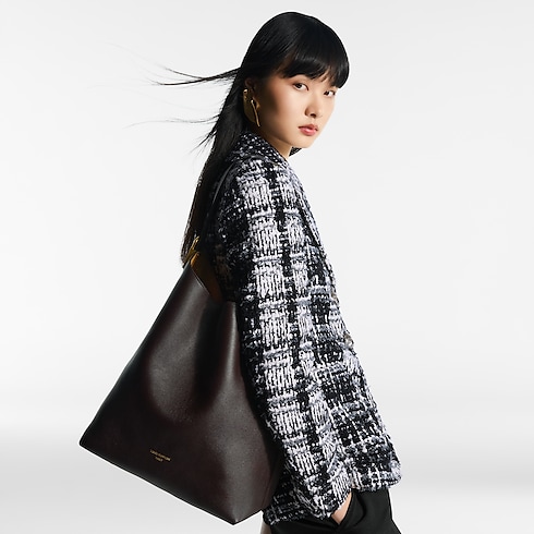 Low Key Bolsas de mano Todas las bolsas de mano Bolsa Low Key Hobo MM | Louis Vuitton ® (Ampliar producto)