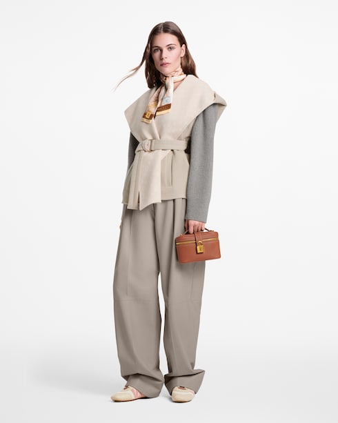 Low Key Small Leather Goods Wallets on Chain and Nano Bags Low Key Vanity Pouch | Louis Vuitton ®