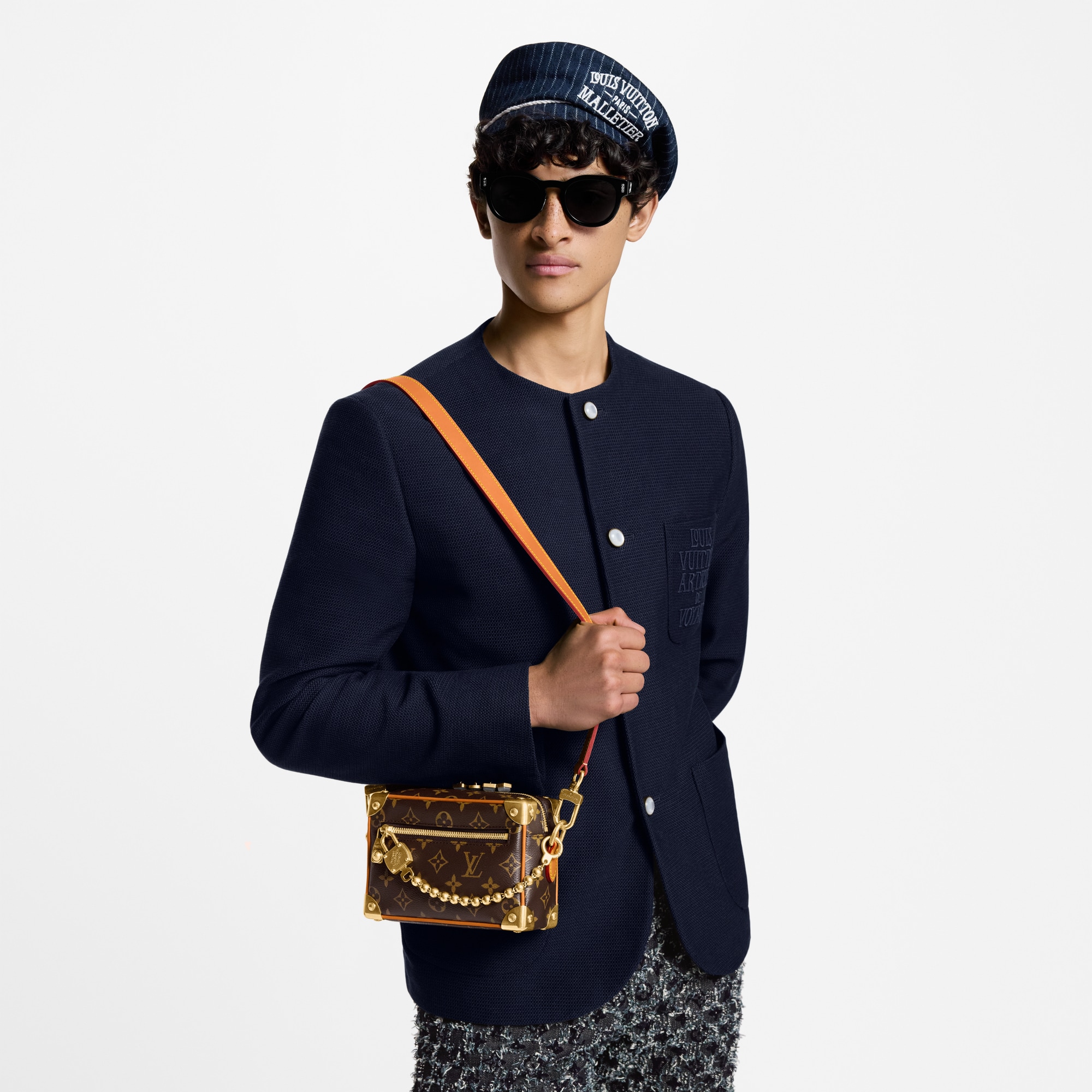 G69 Bolsas para Hombre LV Icons Bolsa Mini Soft Trunk | Louis Vuitton ® (Ampliar producto)