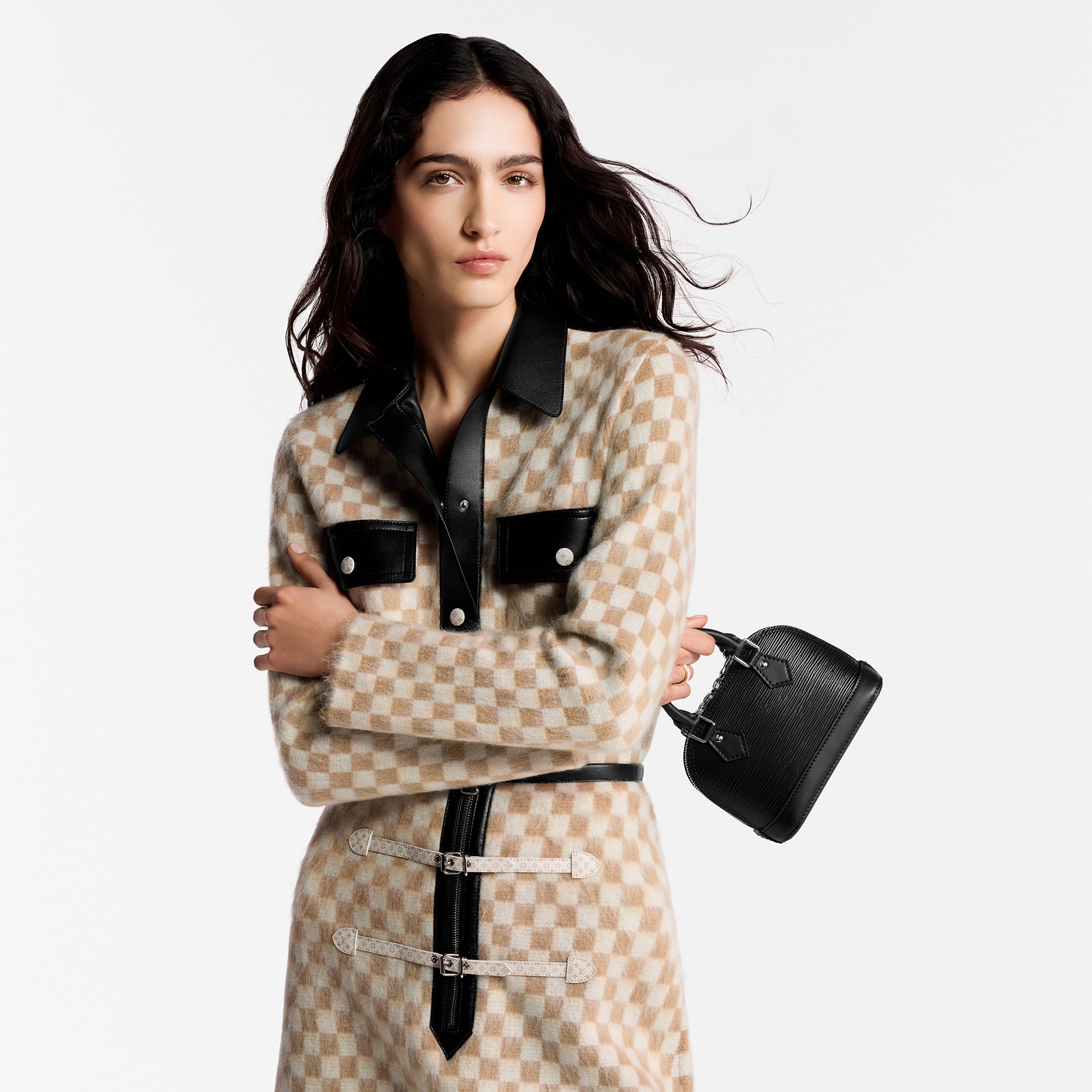 Epi Carteras y artículos de piel pequeños Carteras con cadena y Micro Bolsas Bolsa Nano Alma | Louis Vuitton ® (Ampliar producto)