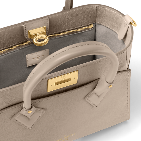 High End Leathers Bolsas de mano Todas las bolsas de mano Bolsa On My Side PM | Louis Vuitton ® (Ampliar producto)