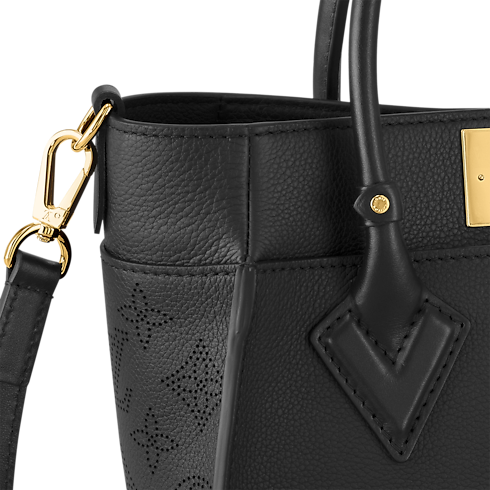 High End Leathers Bolsas de mano Todas las bolsas de mano Bolsa On My Side PM | Louis Vuitton ® (Ampliar producto)