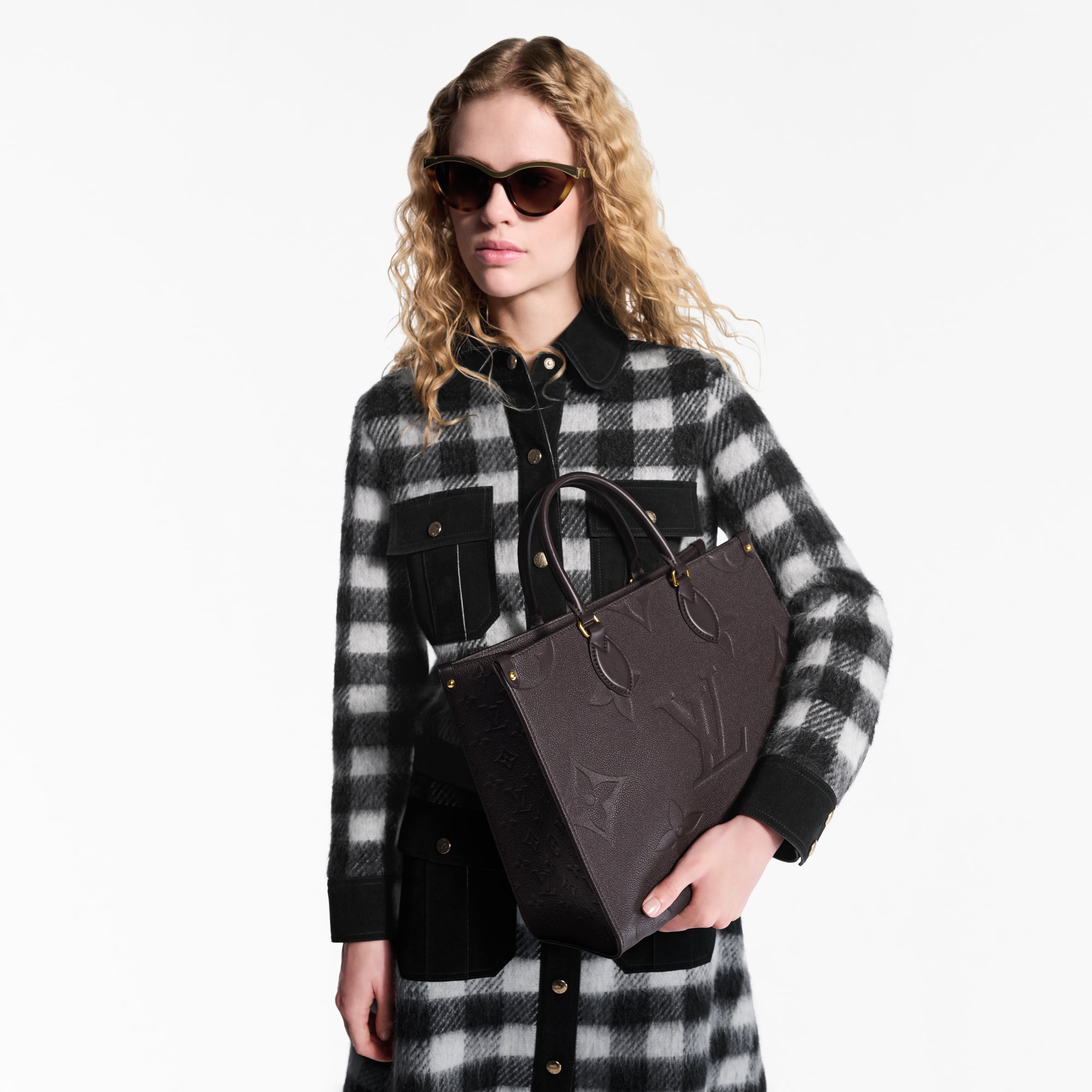 Monogram Empreinte Bolsas de mano Todas las colecciones Bolsa OnTheGo MM | Louis Vuitton ® (Ampliar producto)