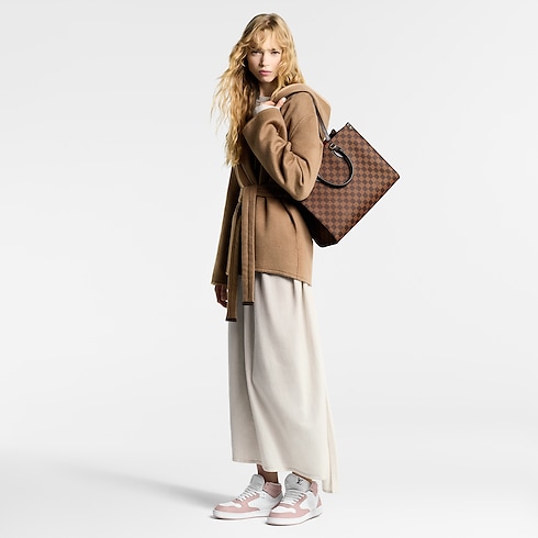Damier Ebene Bolsas para Mujer LV Icons Bolsa OnTheGo MM | Louis Vuitton ® (Ampliar producto)