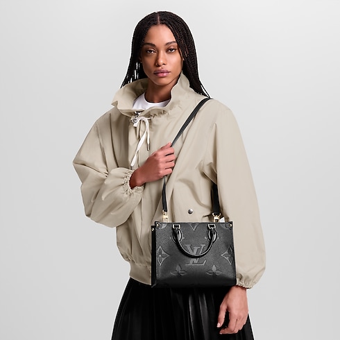 Monogram Empreinte Bolsas de mano Todas las bolsas de mano Bolsa OnTheGo PM | Louis Vuitton ® (Ampliar producto)