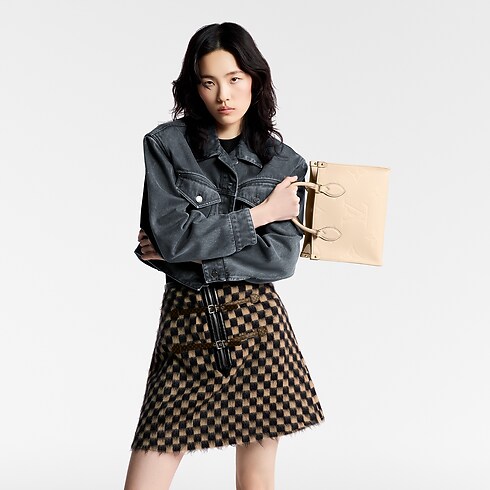 Monogram Empreinte Bolsas de mano Todas las bolsas de mano Bolsa OnTheGo PM | Louis Vuitton ® (Ampliar producto)