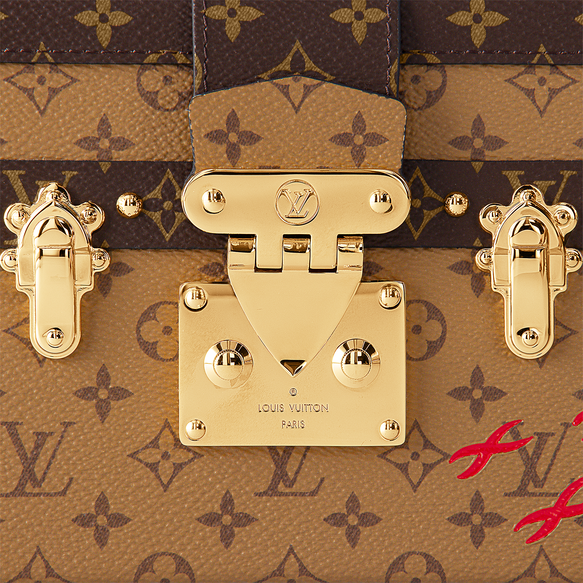 Canvas Monogram Reverse Bolsas de mano Todas las bolsas de mano Bolsa Petite Malle | Louis Vuitton ® (Ampliar producto)